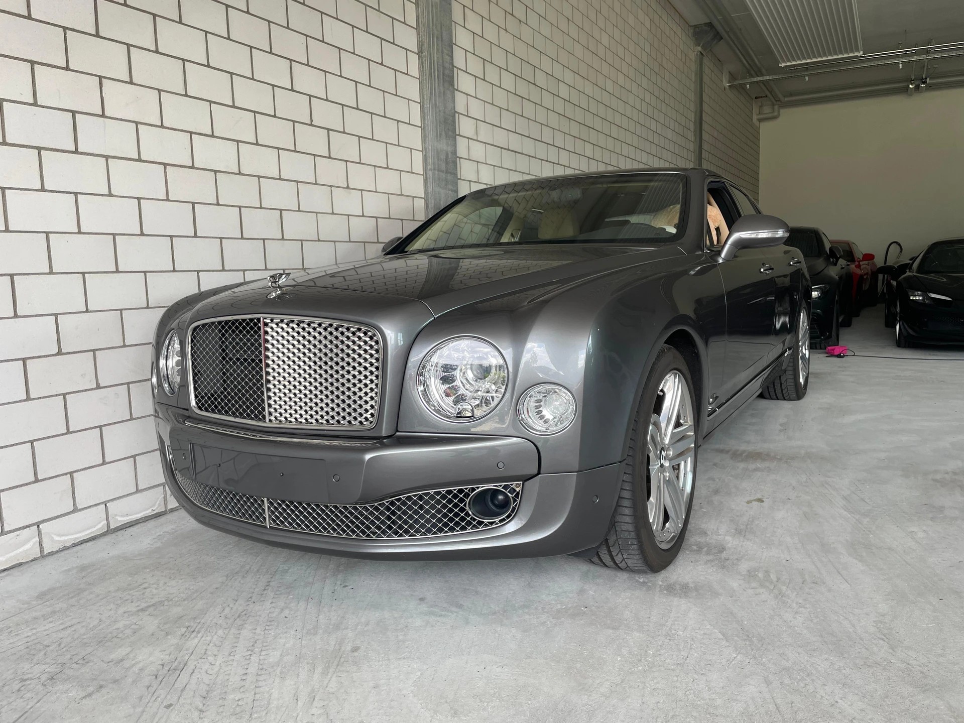BENTLEY Mulsanne-image-1