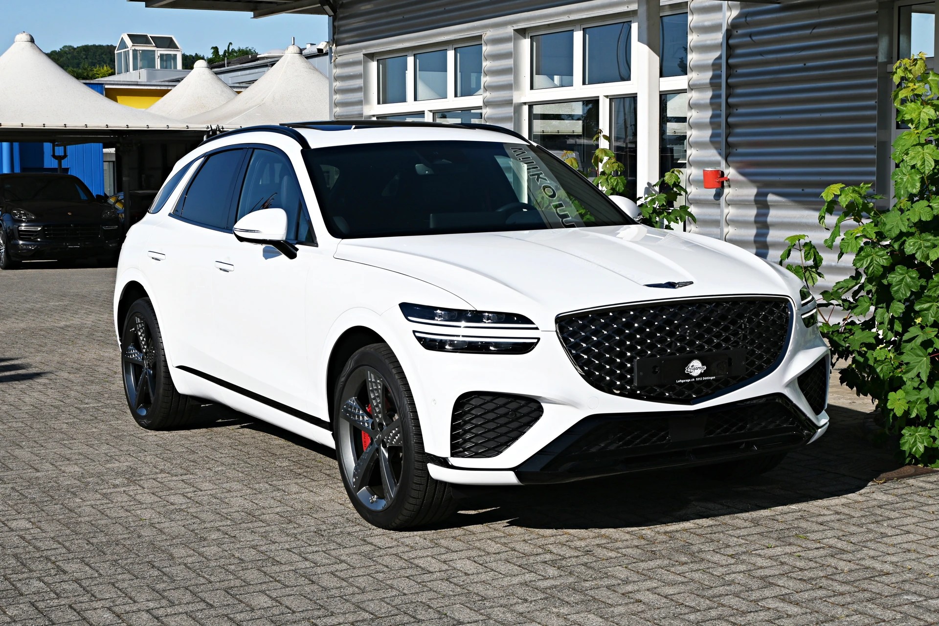 GENESIS GV70 2.2 CRDI Luxury White/Black Edition AT8 AWD 4X4 + Voll-Ausstattung-image-0