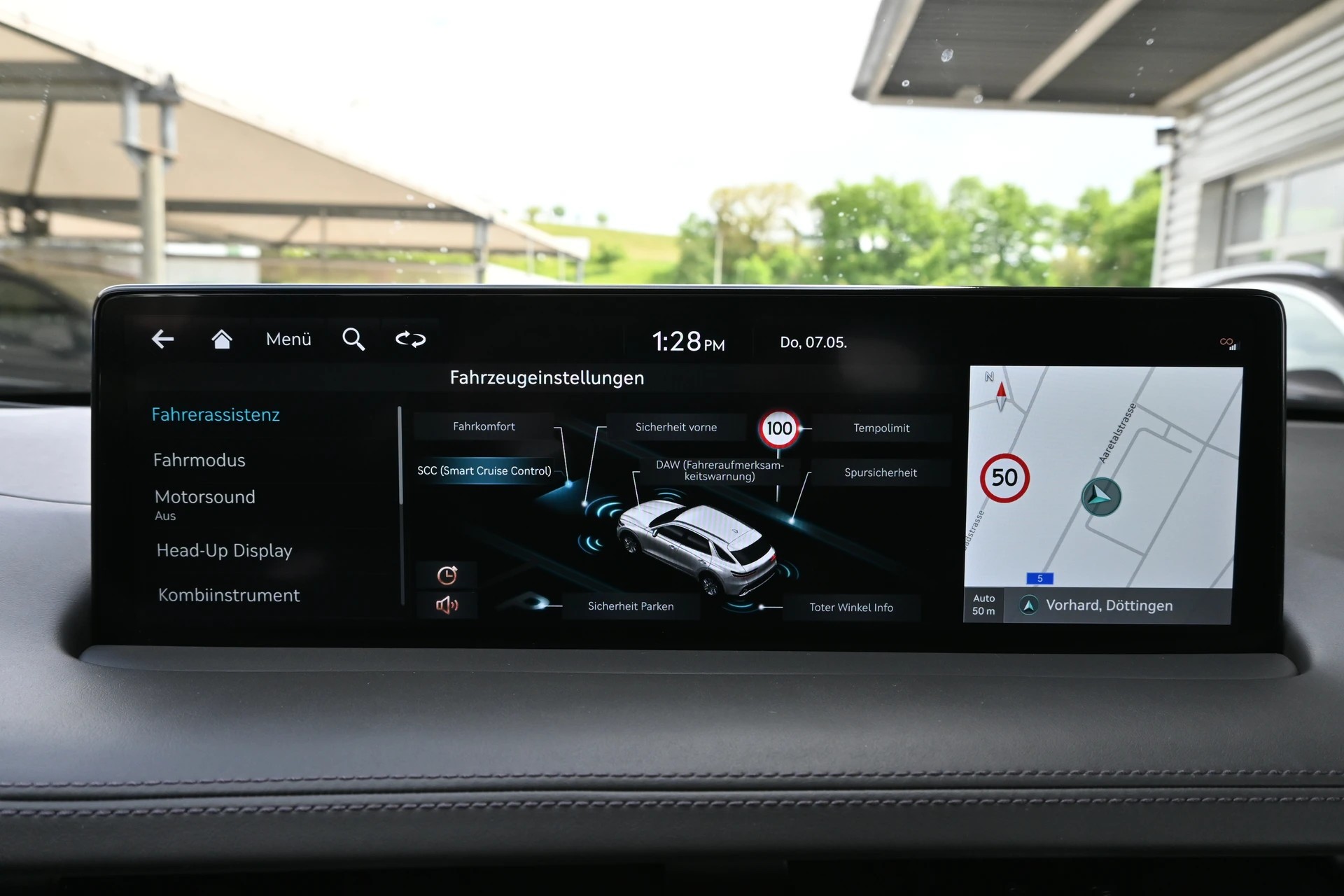 GENESIS GV70 2.2 CRDI Luxury White/Black Edition AT8 AWD 4X4 + Voll-Ausstattung-image-22