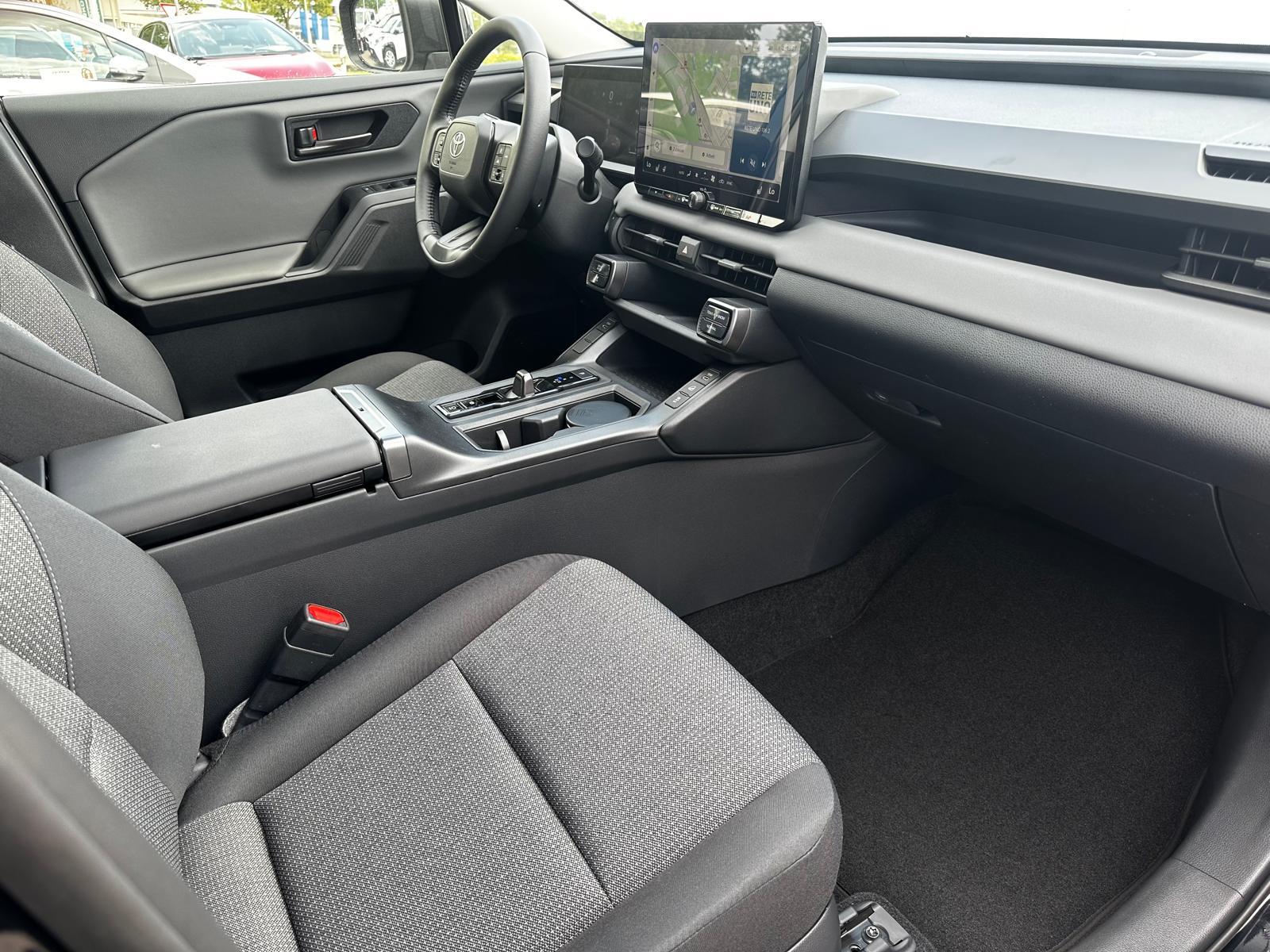 TOYOTA RAV4 2.5 HEV Trend-image-12