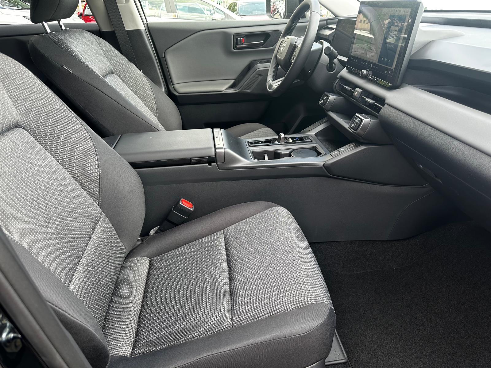 TOYOTA RAV4 2.5 HEV Trend-image-13