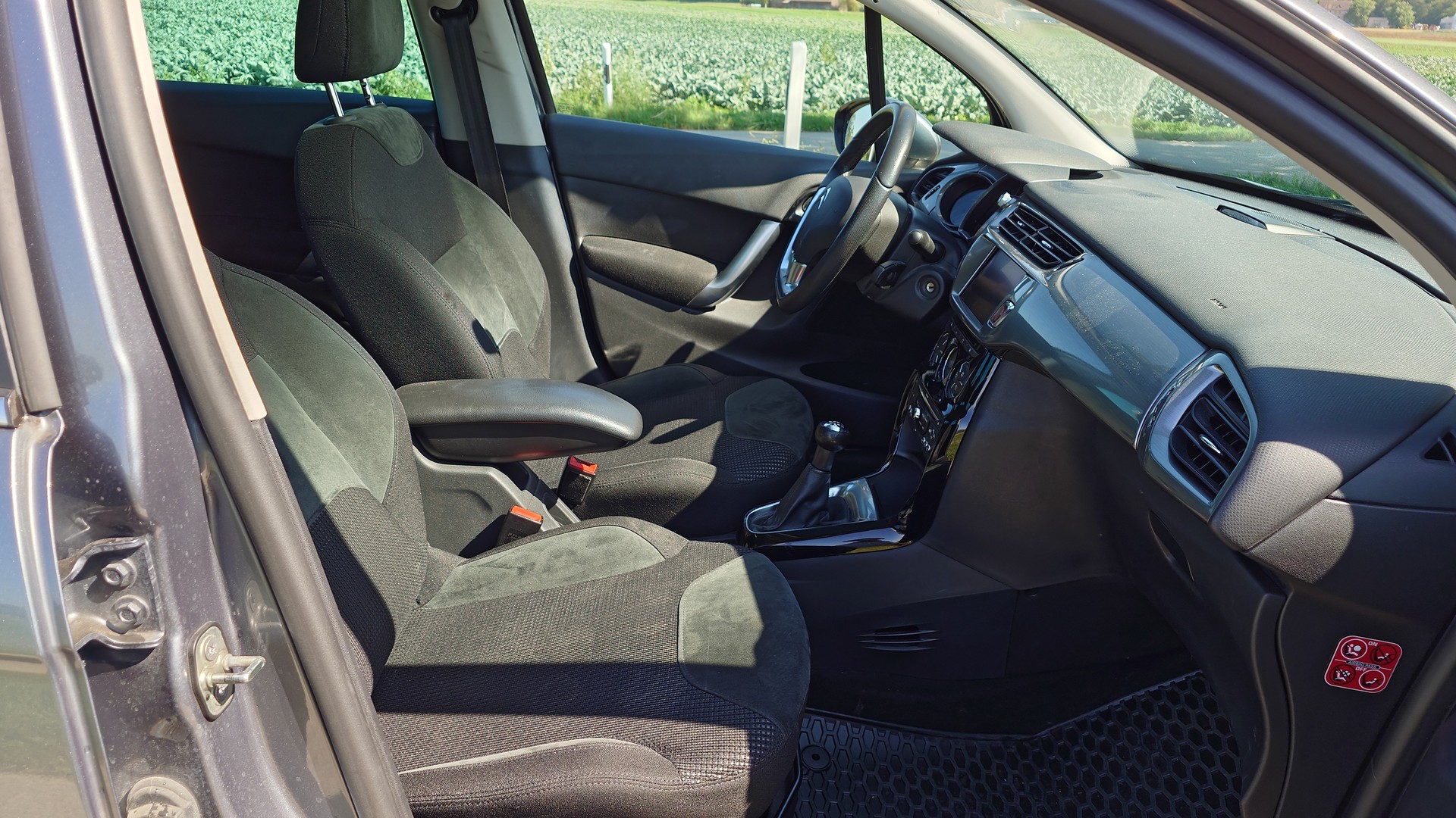 CITROEN C3 1.6i 16V Exclusive-image-12