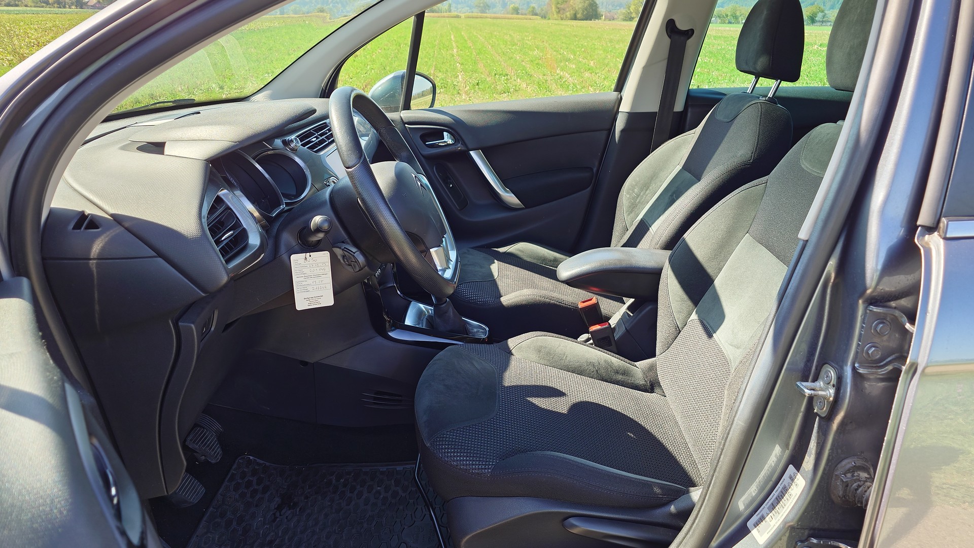 CITROEN C3 1.6i 16V Exclusive-image-11