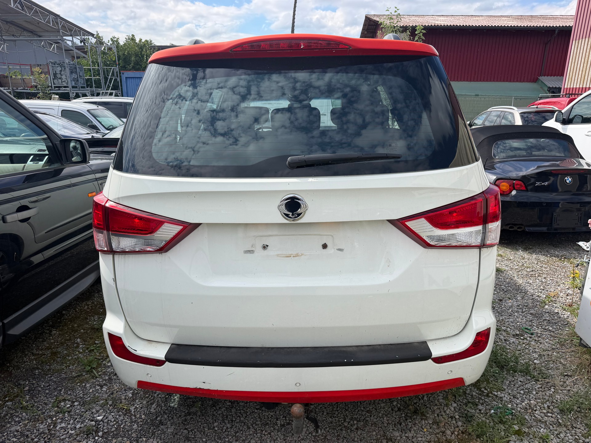 KGM-SsangYong Rodius SV200 e-XDi Sapphire 4WD E-Tronic-image-4