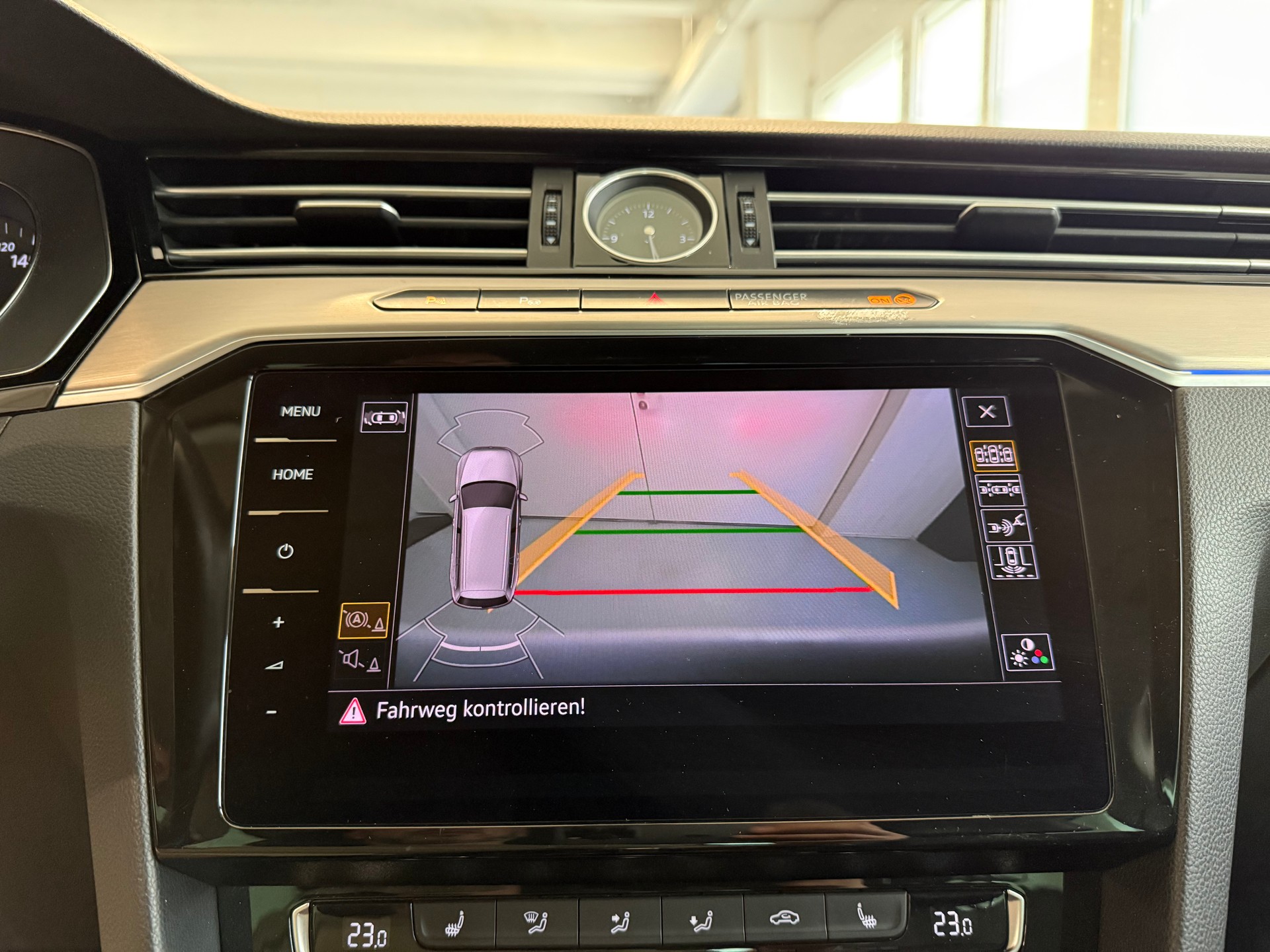 VW Passat Variant 2.0 TDI BMT Highline DSG-image-10