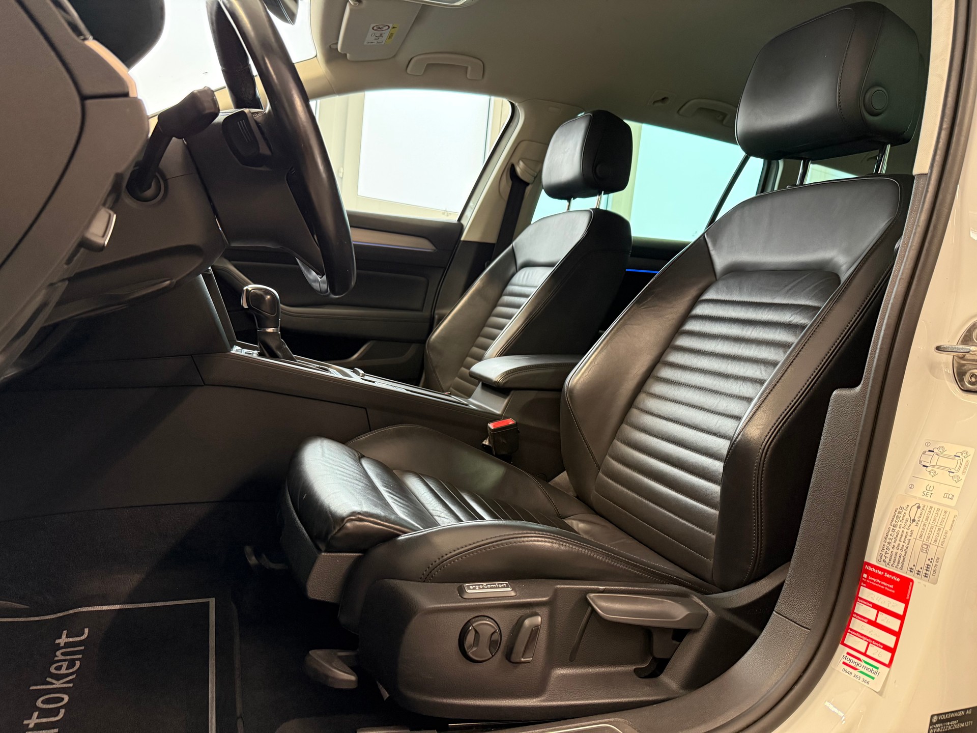 VW Passat Variant 2.0 TDI BMT Highline DSG-image-15