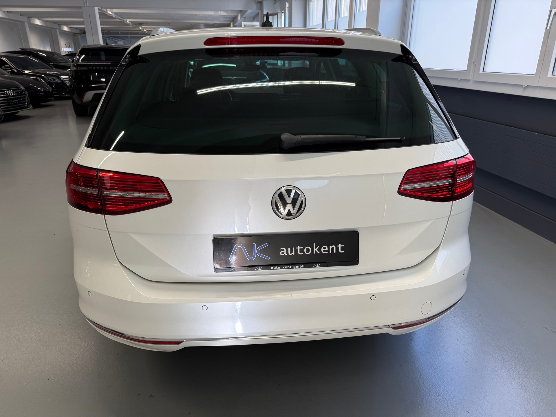 VW Passat Variant 2.0 TDI BMT Highline DSG-image-4