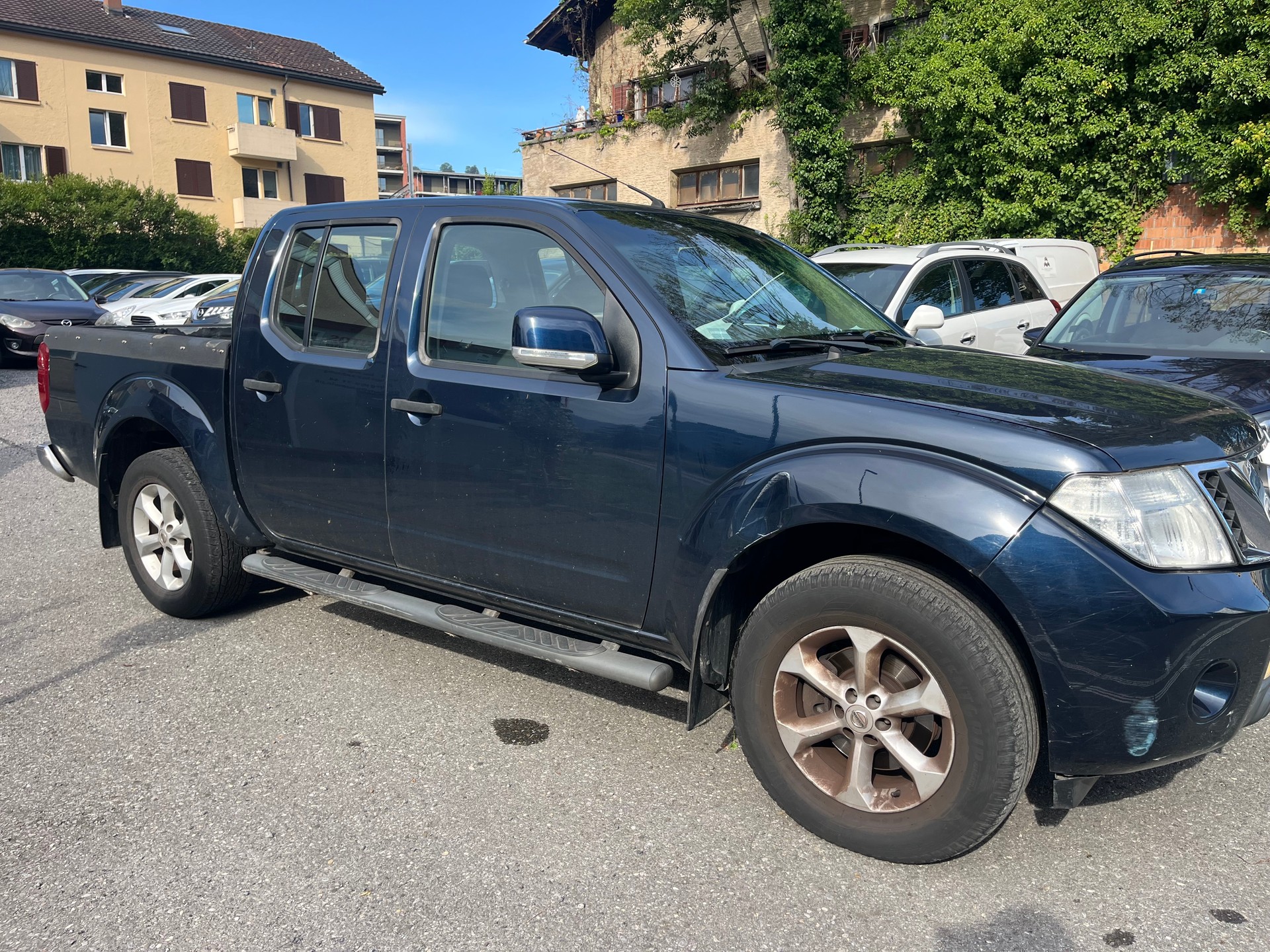 NISSAN Navara Double Cab SE 2.5 dCi 4WD Automat-image-4