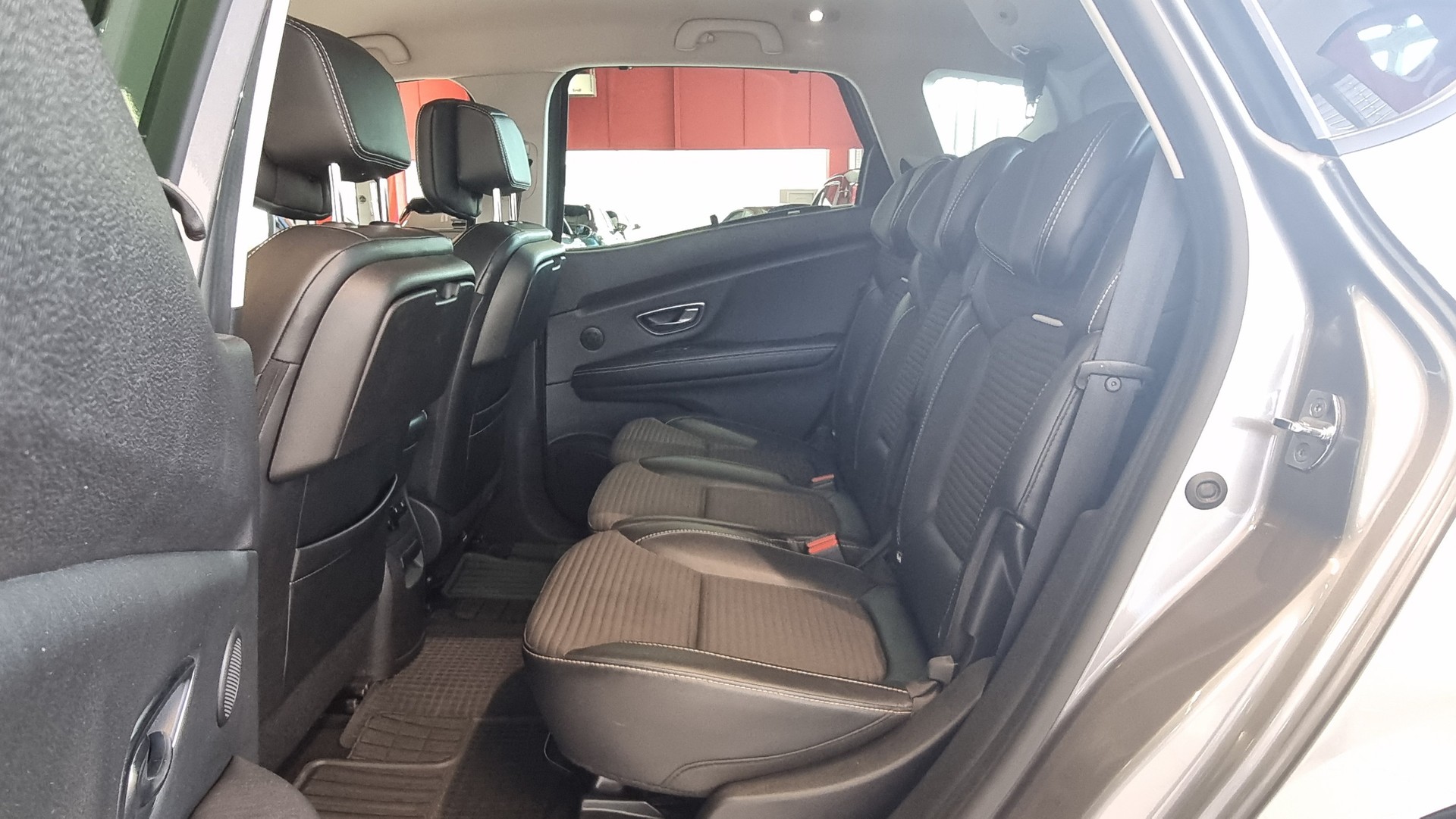 RENAULT Scénic 1.6 dCi Bose-image-12