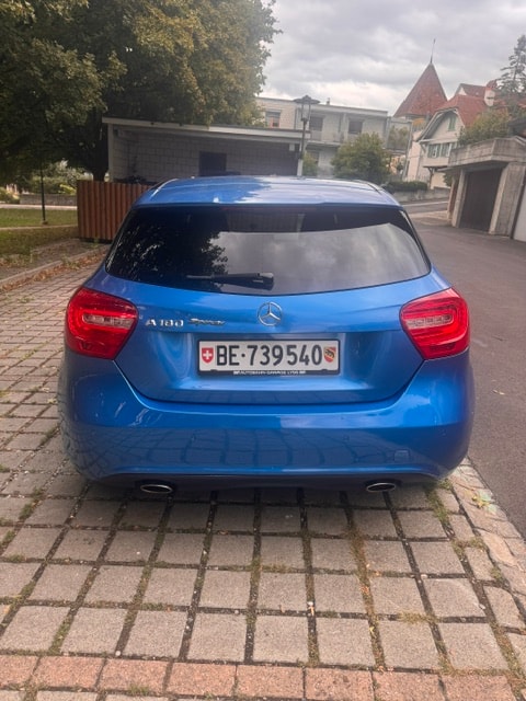 MERCEDES-BENZ A 180 7G-DCT-image-1