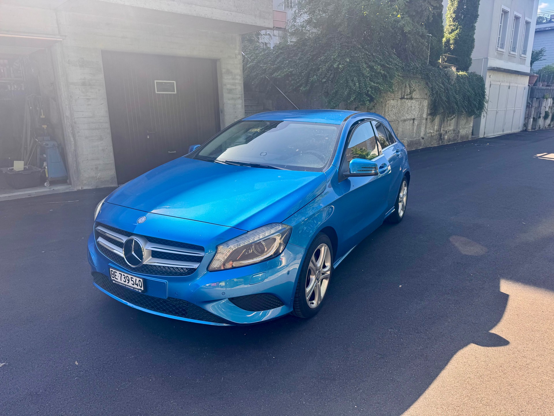 MERCEDES-BENZ A 180 7G-DCT-image-0