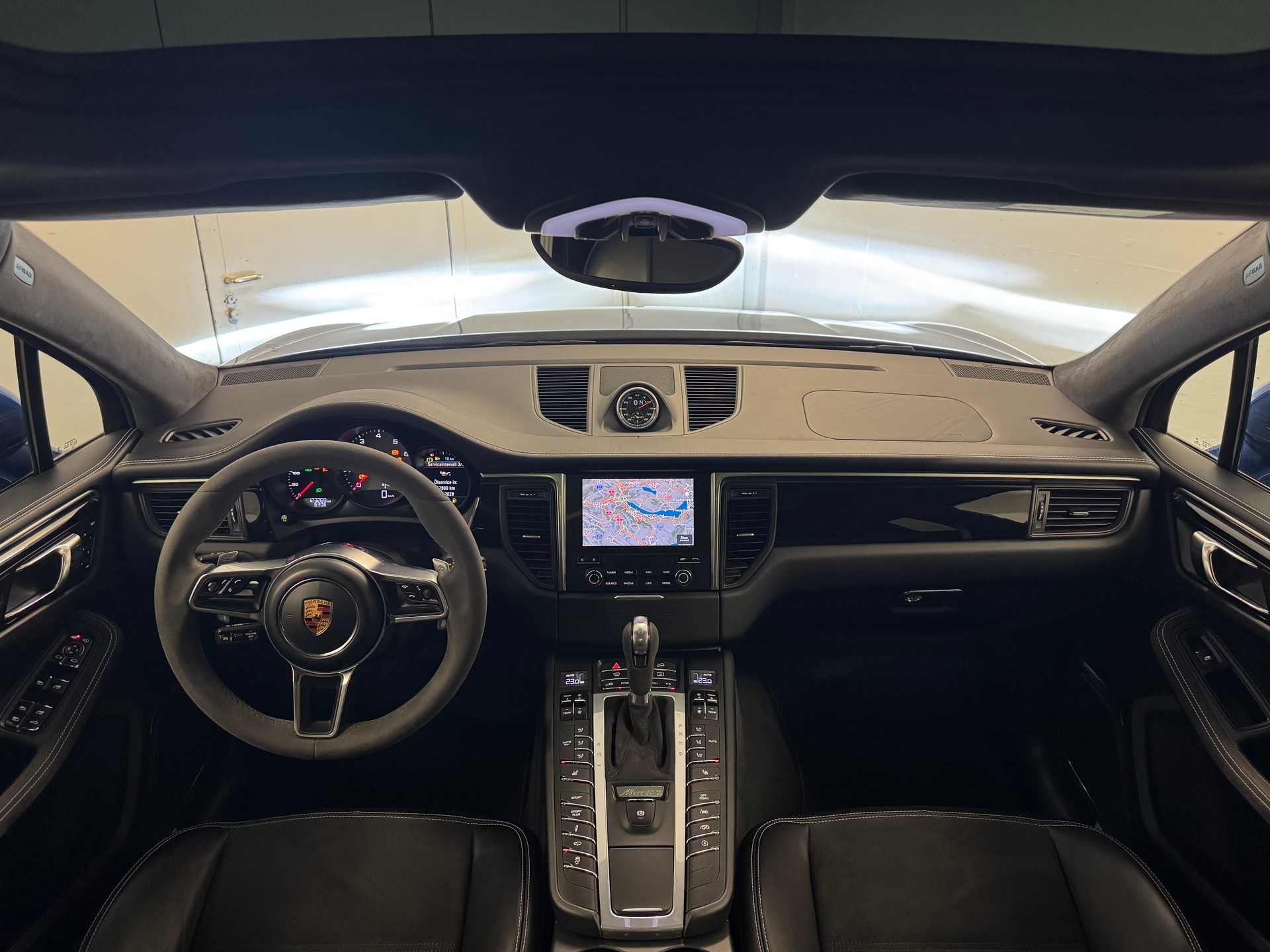 PORSCHE Macan GTS PDK-image-8