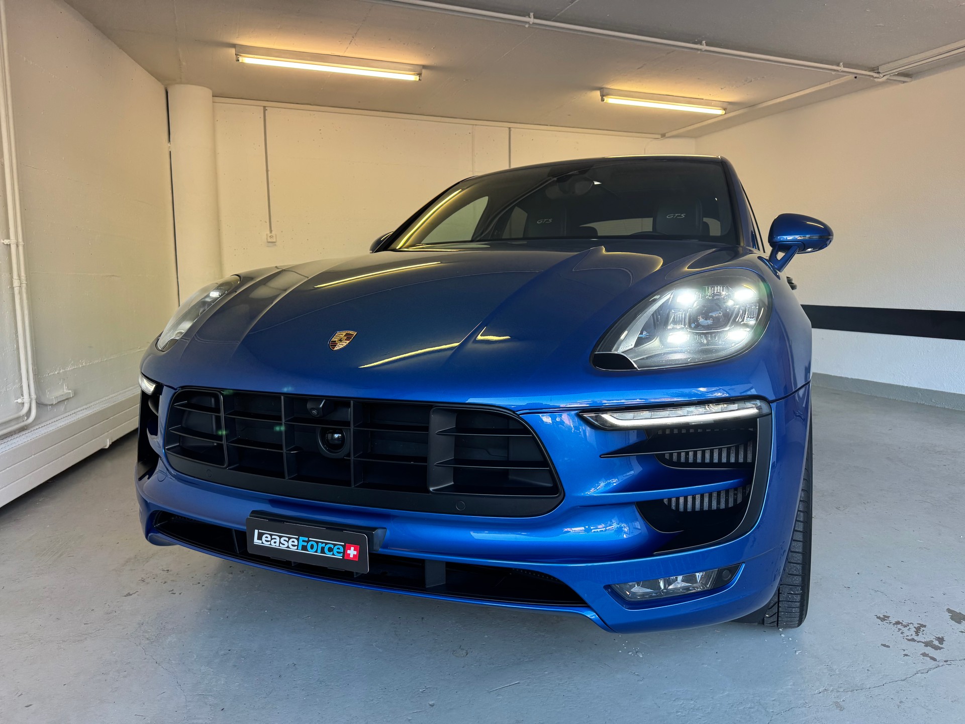 PORSCHE Macan GTS PDK-image-0
