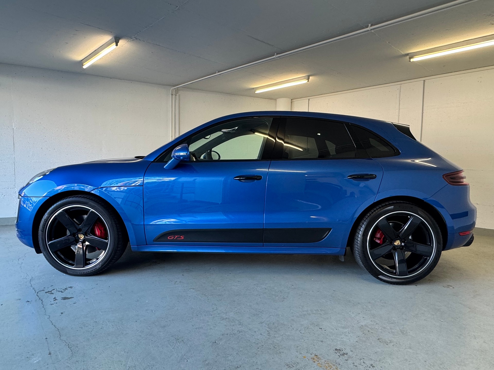 PORSCHE Macan GTS PDK-image-2