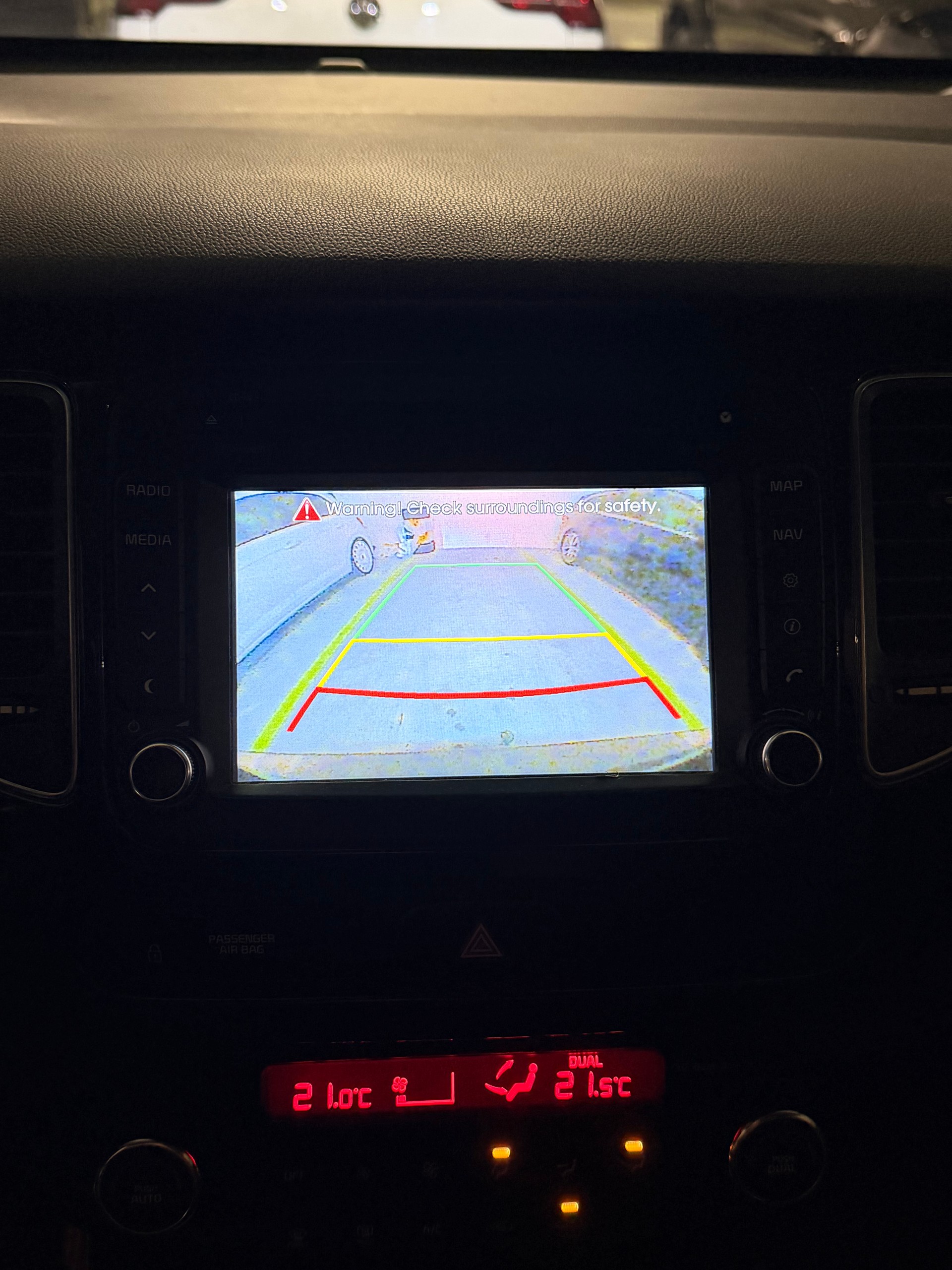 KIA Carens 2.0 GDI Trend Automatic-image-6