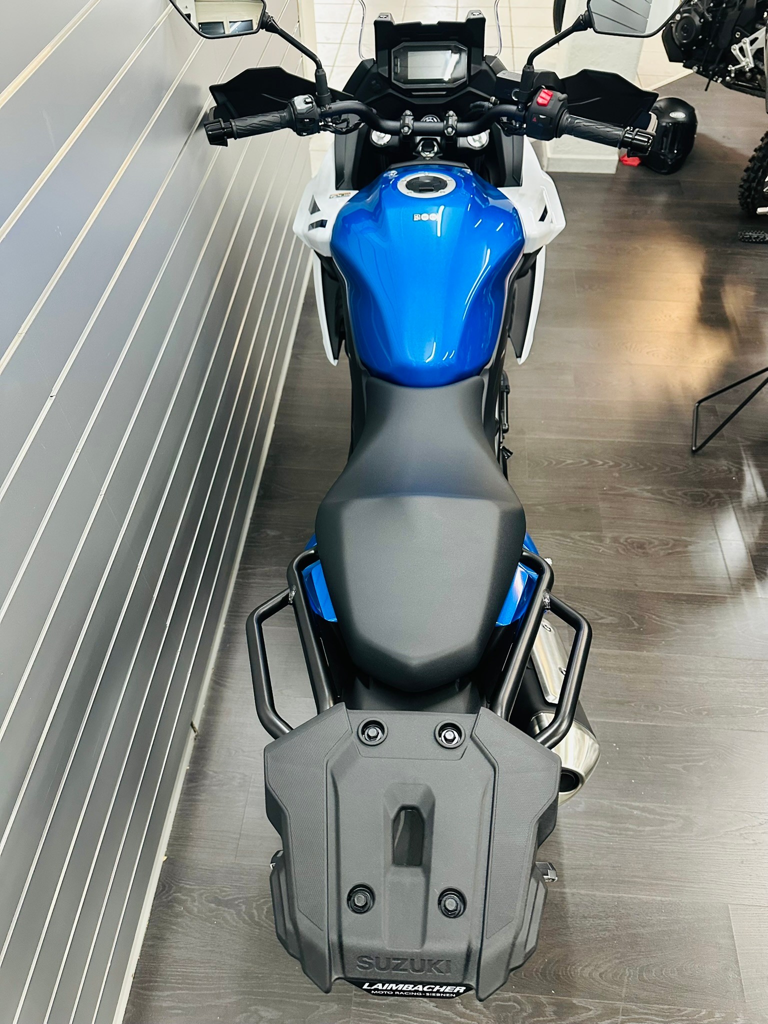 SUZUKI SV 7GX ( SV 650 GX ) 35 Kw-showroom-element-3
