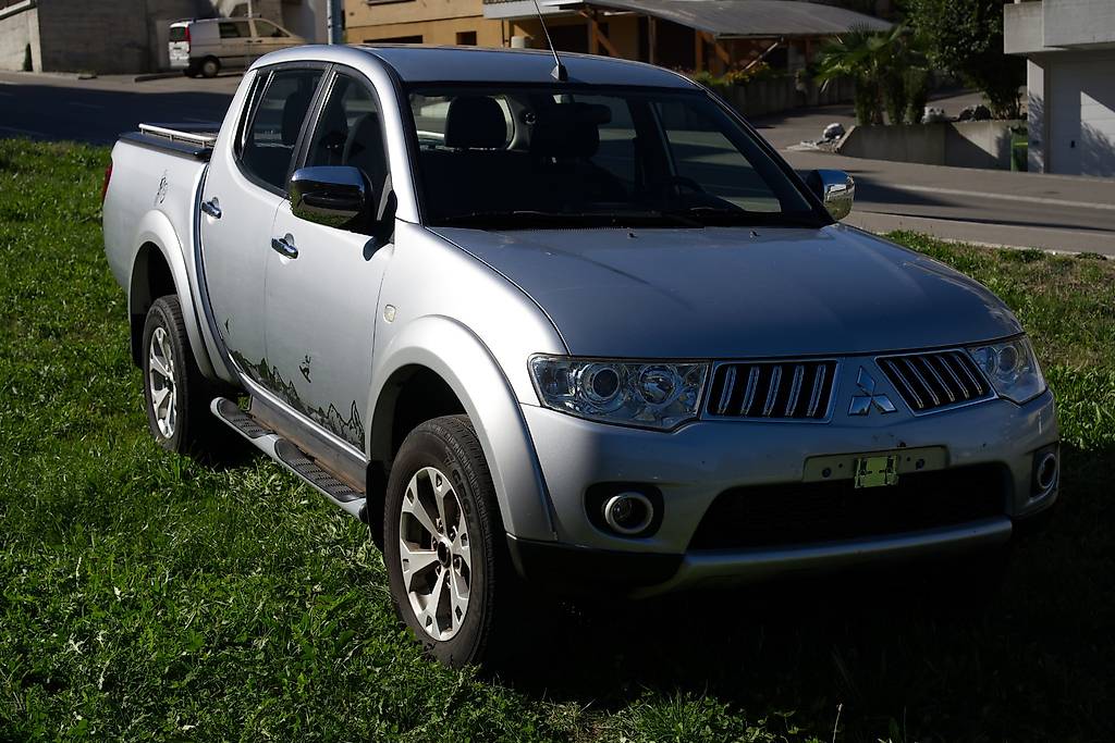 MITSUBISHI L 200-image-0