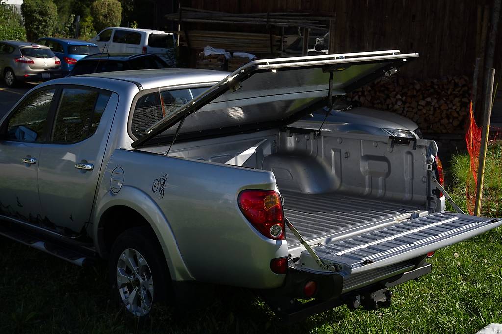 MITSUBISHI L 200-image-3