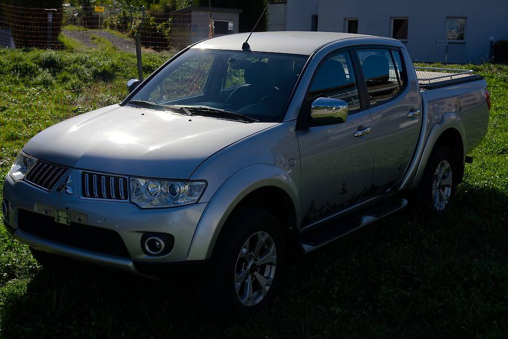 MITSUBISHI L 200-image-1