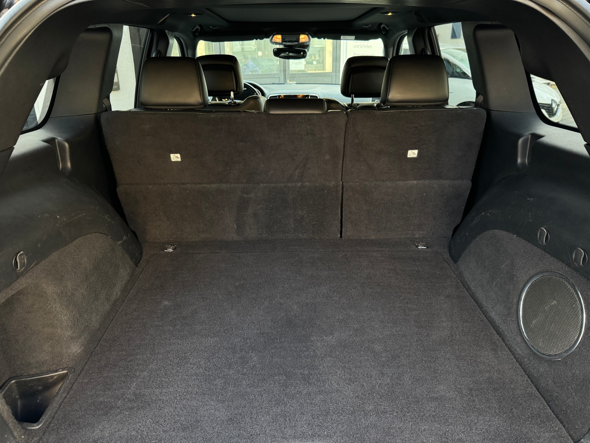 JEEP Grand Cherokee 3.0 CRD Overland Automatic-image-16
