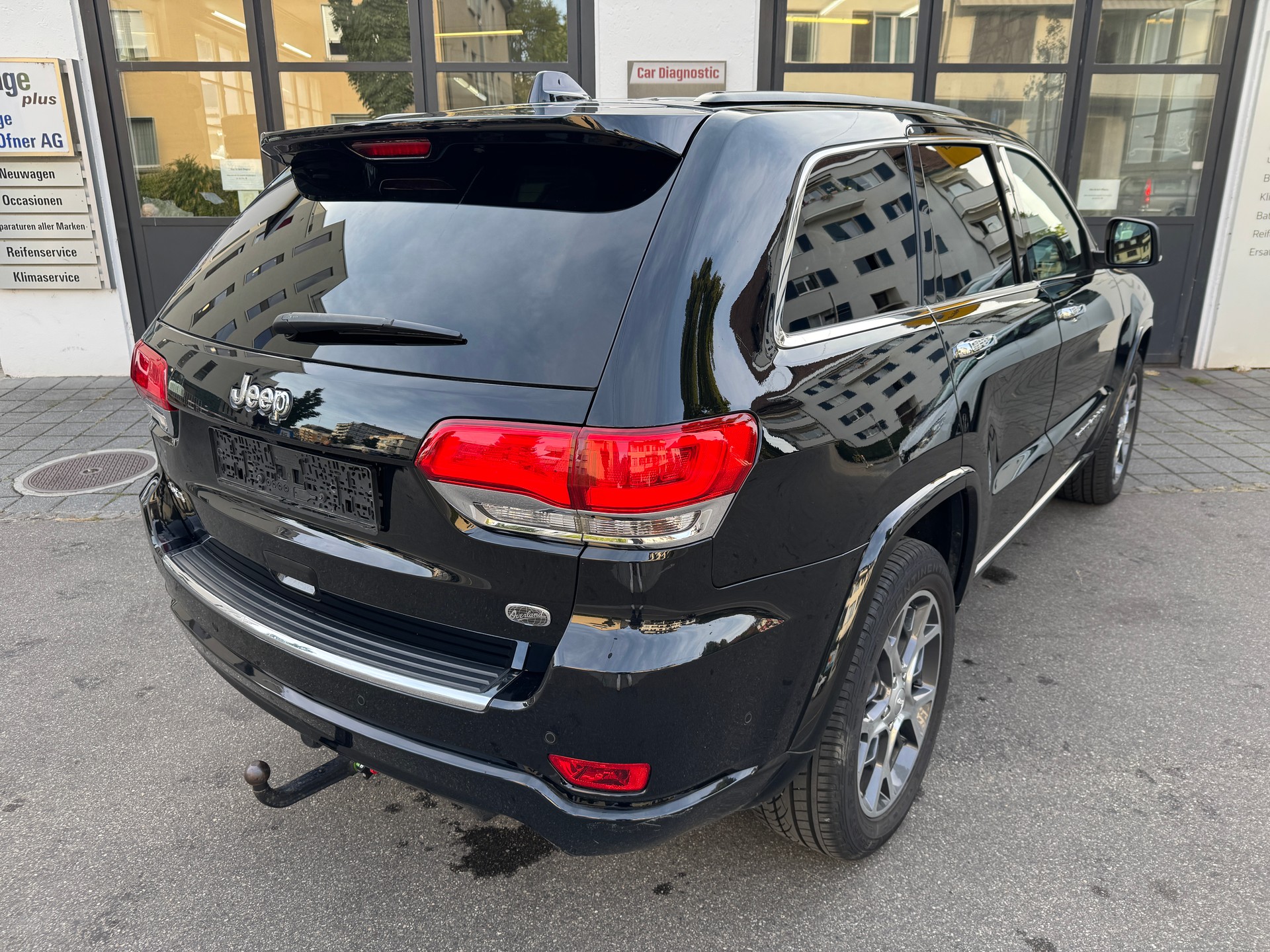 JEEP Grand Cherokee 3.0 CRD Overland Automatic-image-6