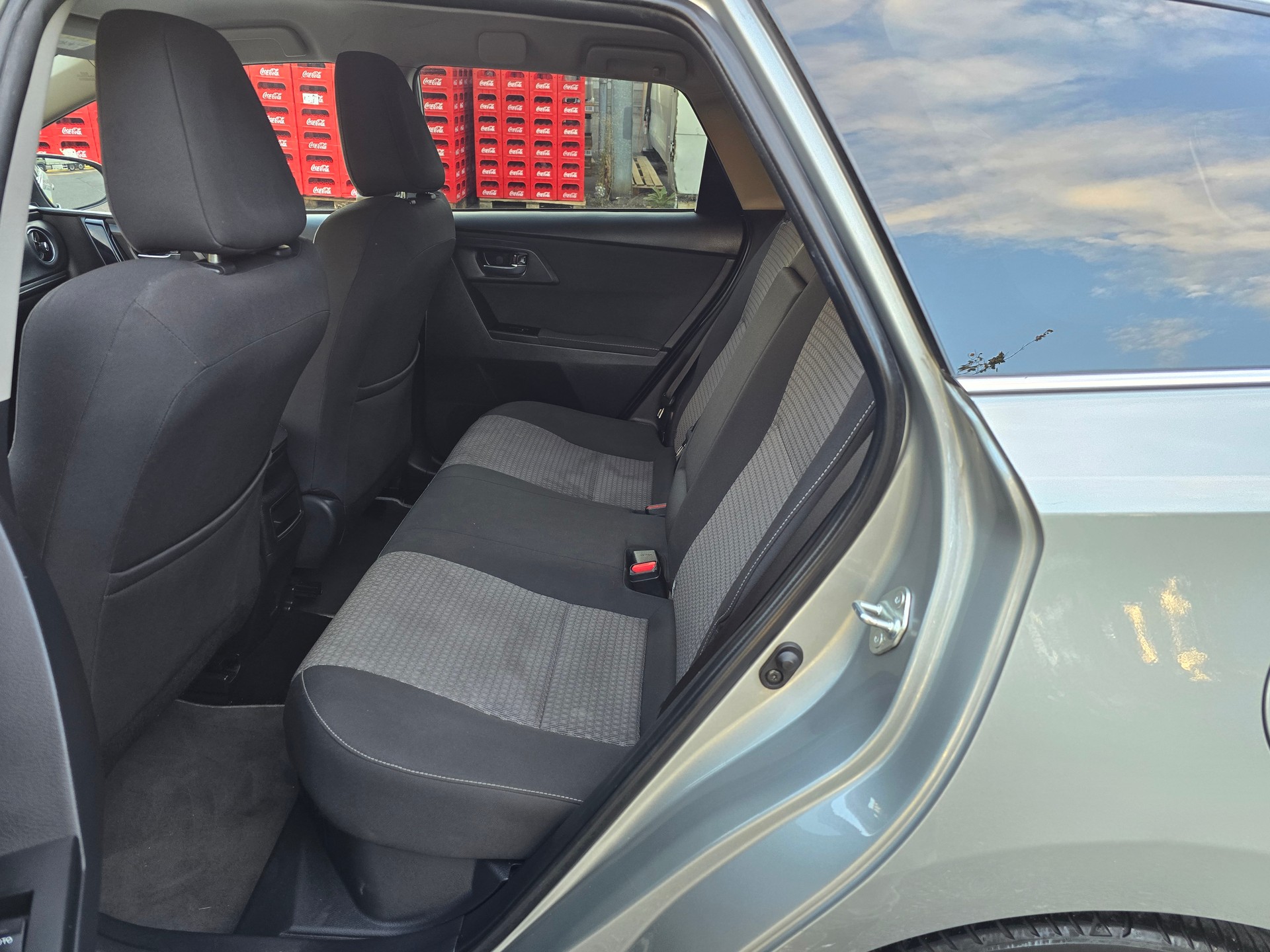 TOYOTA Auris Touring Sports 1.8 HSD Trend e-CVT-image-12