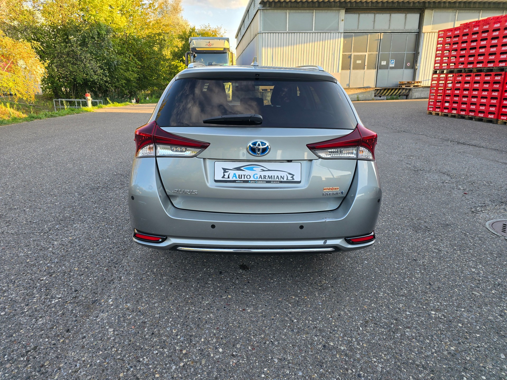 TOYOTA Auris Touring Sports 1.8 HSD Trend e-CVT-image-3