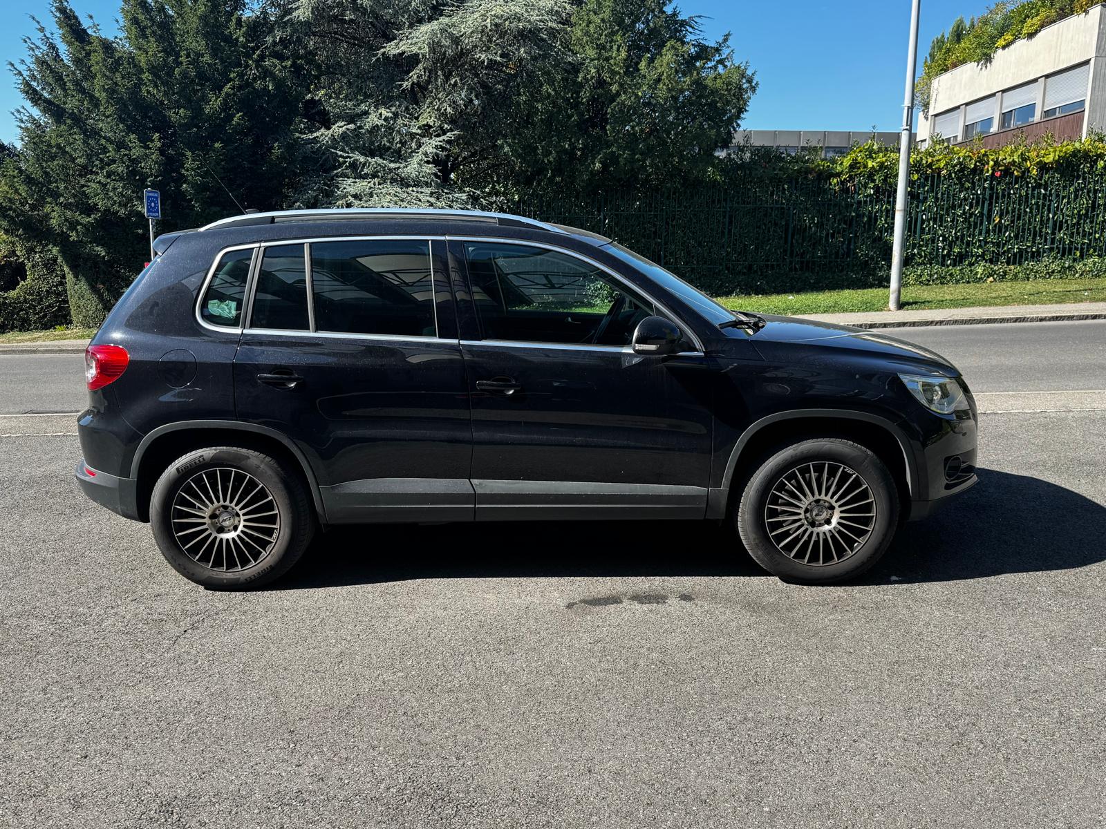 VW Tiguan 2.0 TSI Sport&Style-image-6