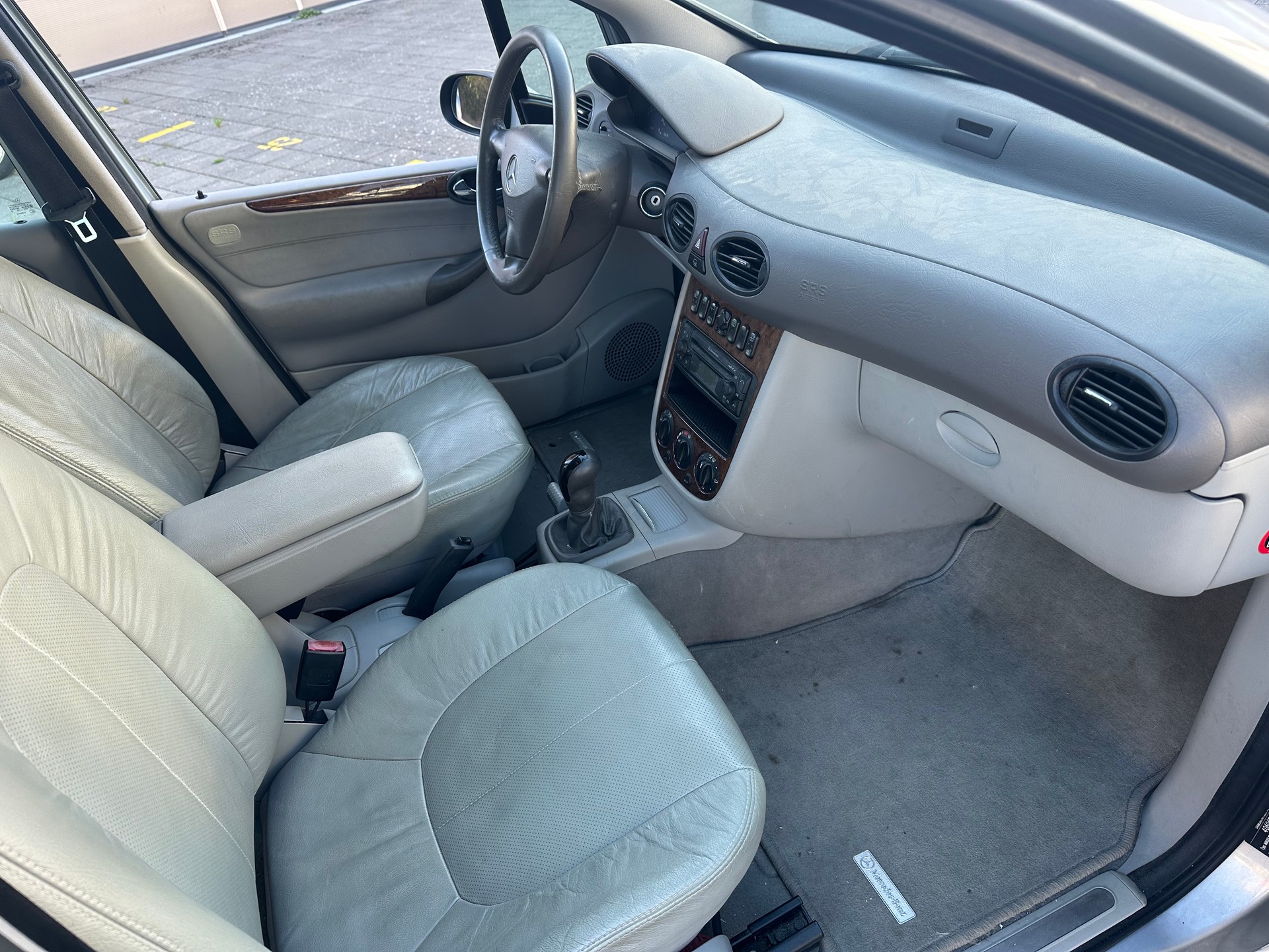 MERCEDES-BENZ A 160 Avantgarde-image-6