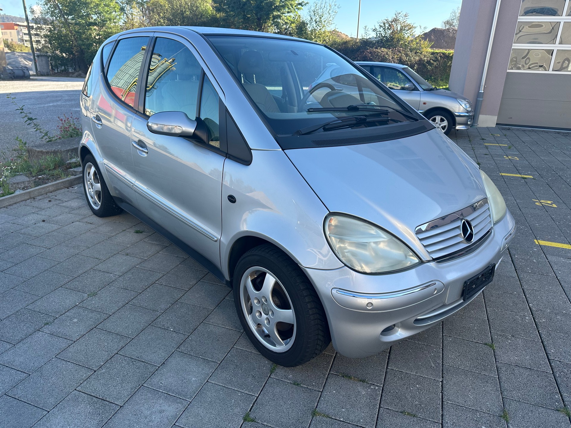 MERCEDES-BENZ A 160 Avantgarde-image-2