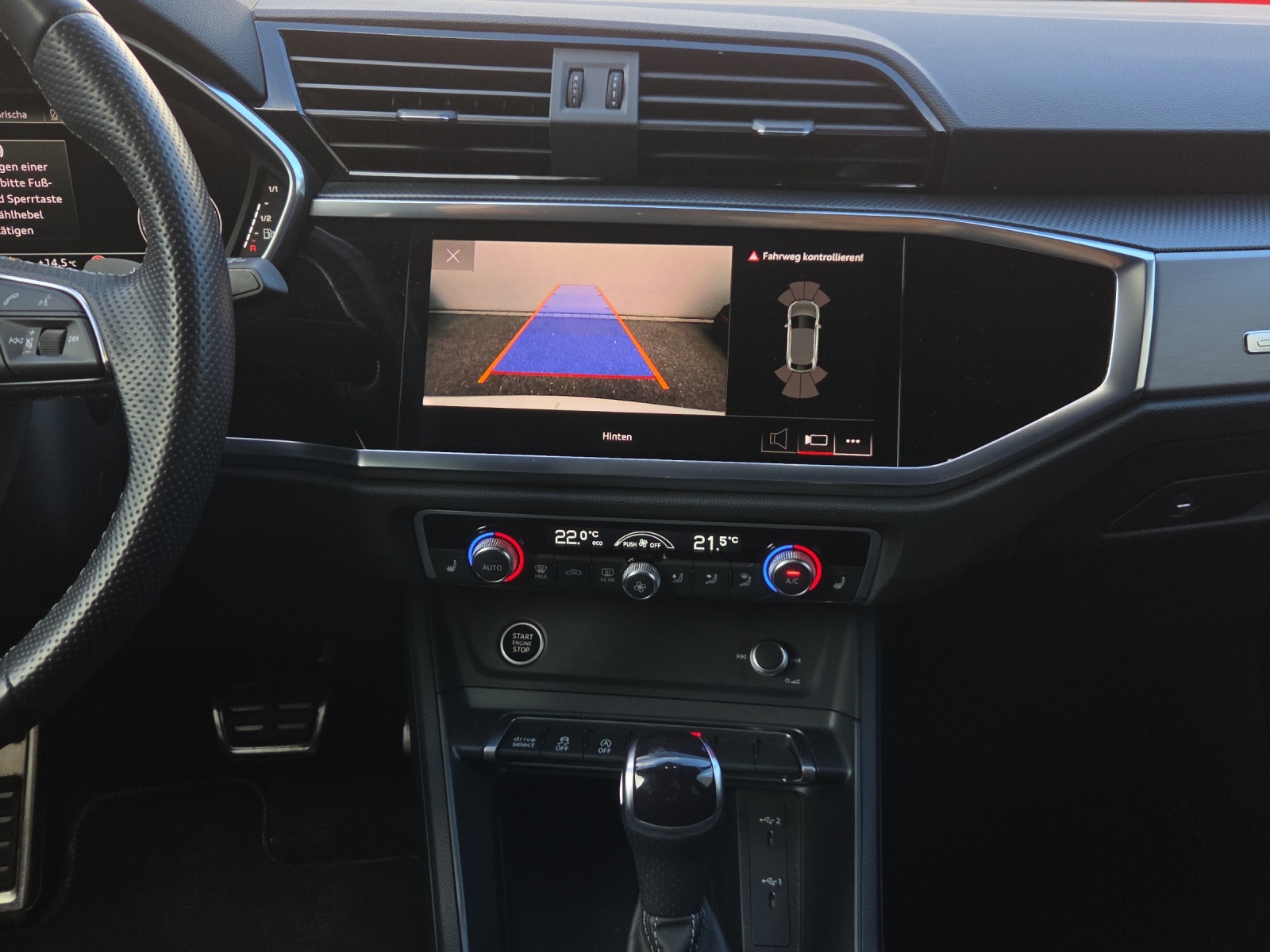 AUDI Q3 Sportback 40 TFSI S line quattro S-tronic-image-10