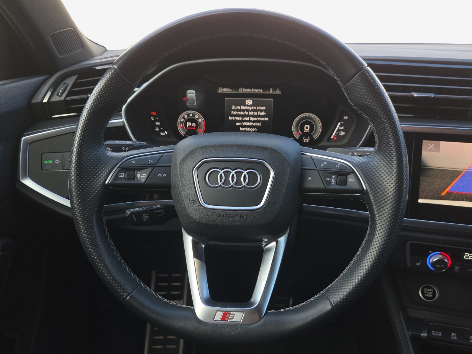 AUDI Q3 Sportback 40 TFSI S line quattro S-tronic-image-9