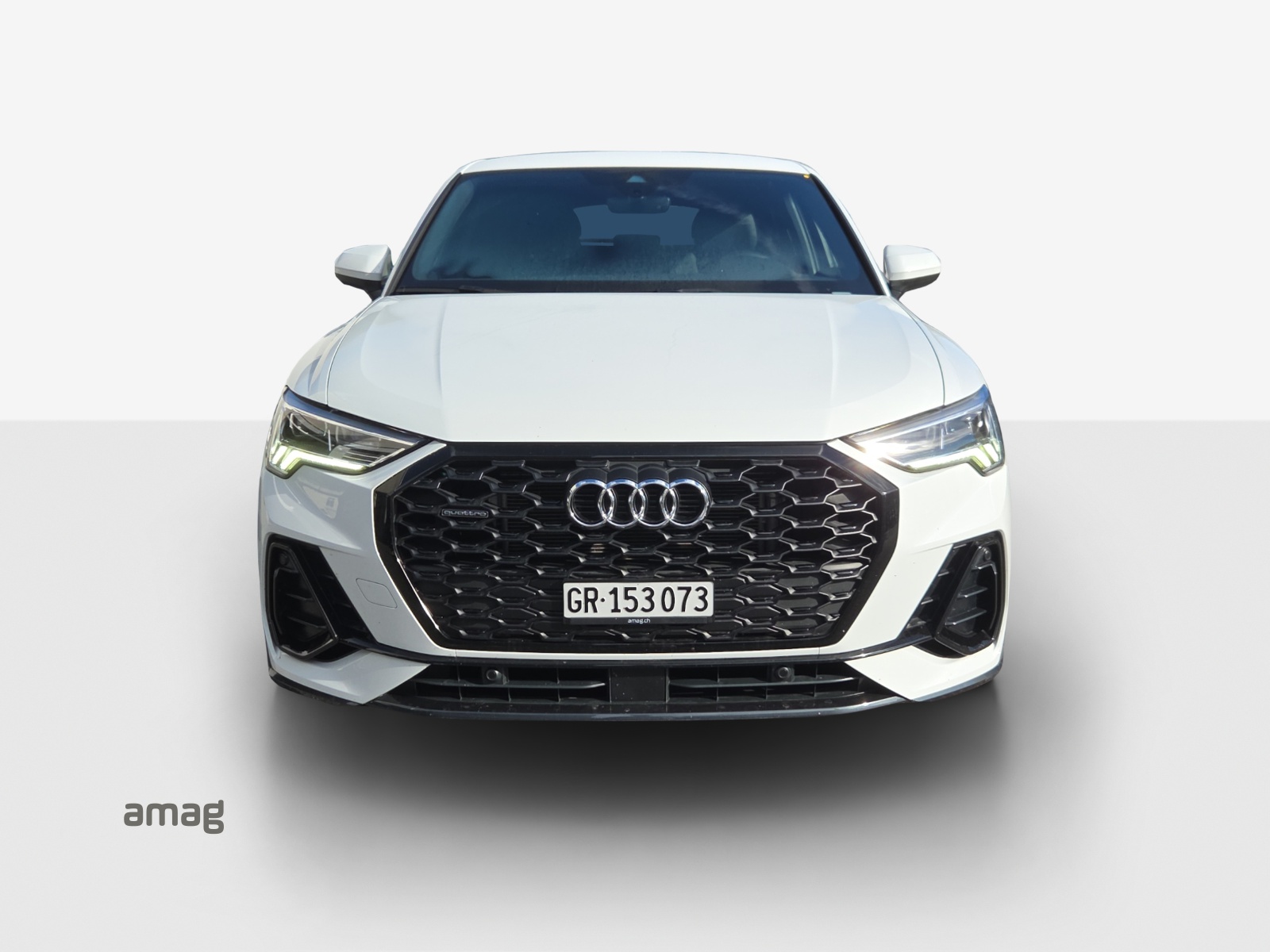 AUDI Q3 Sportback 40 TFSI S line quattro S-tronic-image-6