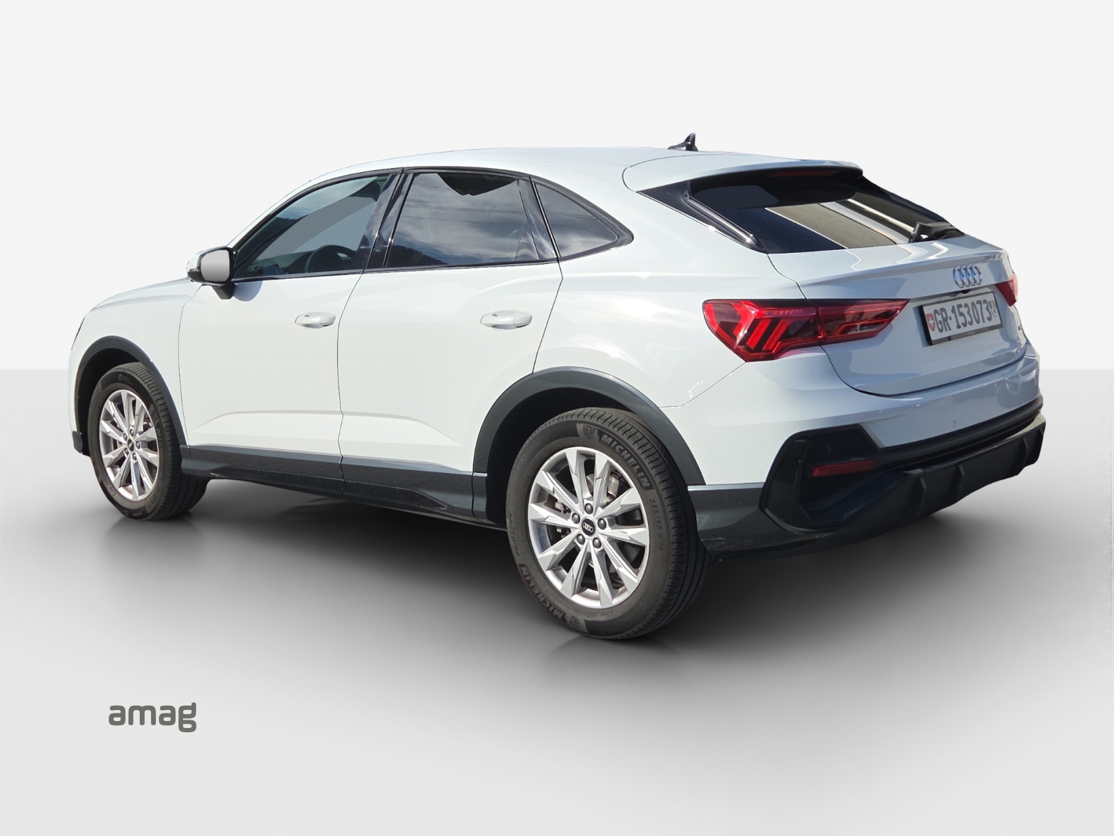 AUDI Q3 Sportback 40 TFSI S line quattro S-tronic-image-2