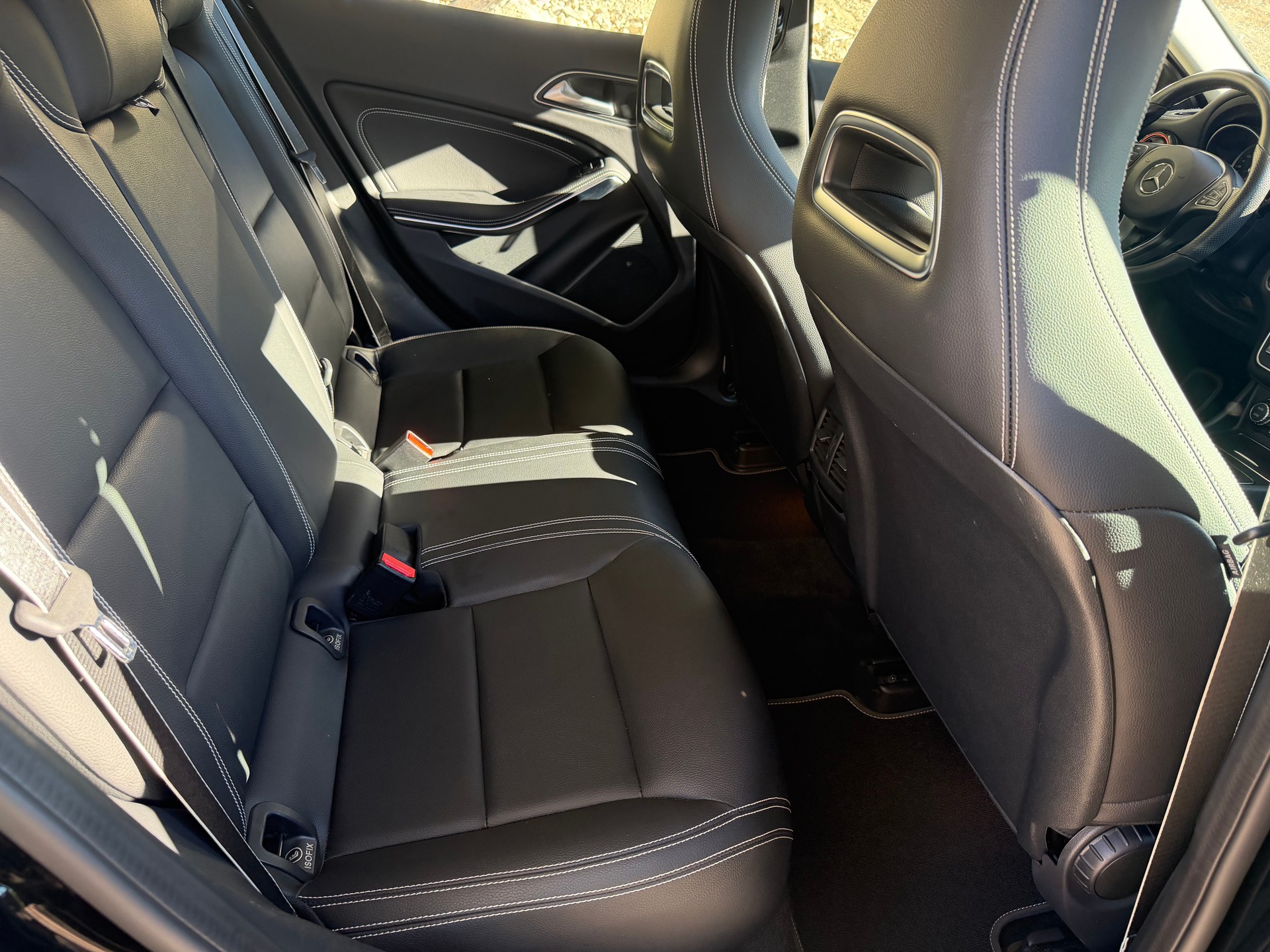 MERCEDES-BENZ GLA 250 AMG Line 4Matic 7G-DCT-image-10