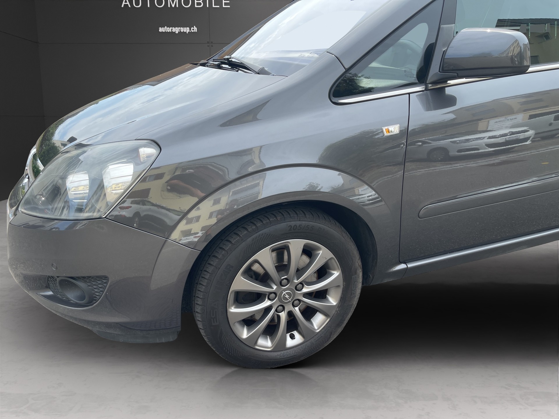 OPEL Zafira 2.2i 16V Anniversary Edition Automatic-image-15