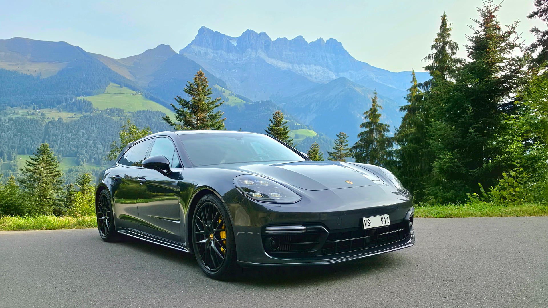 PORSCHE 4.0 V8 Turbo-image-7