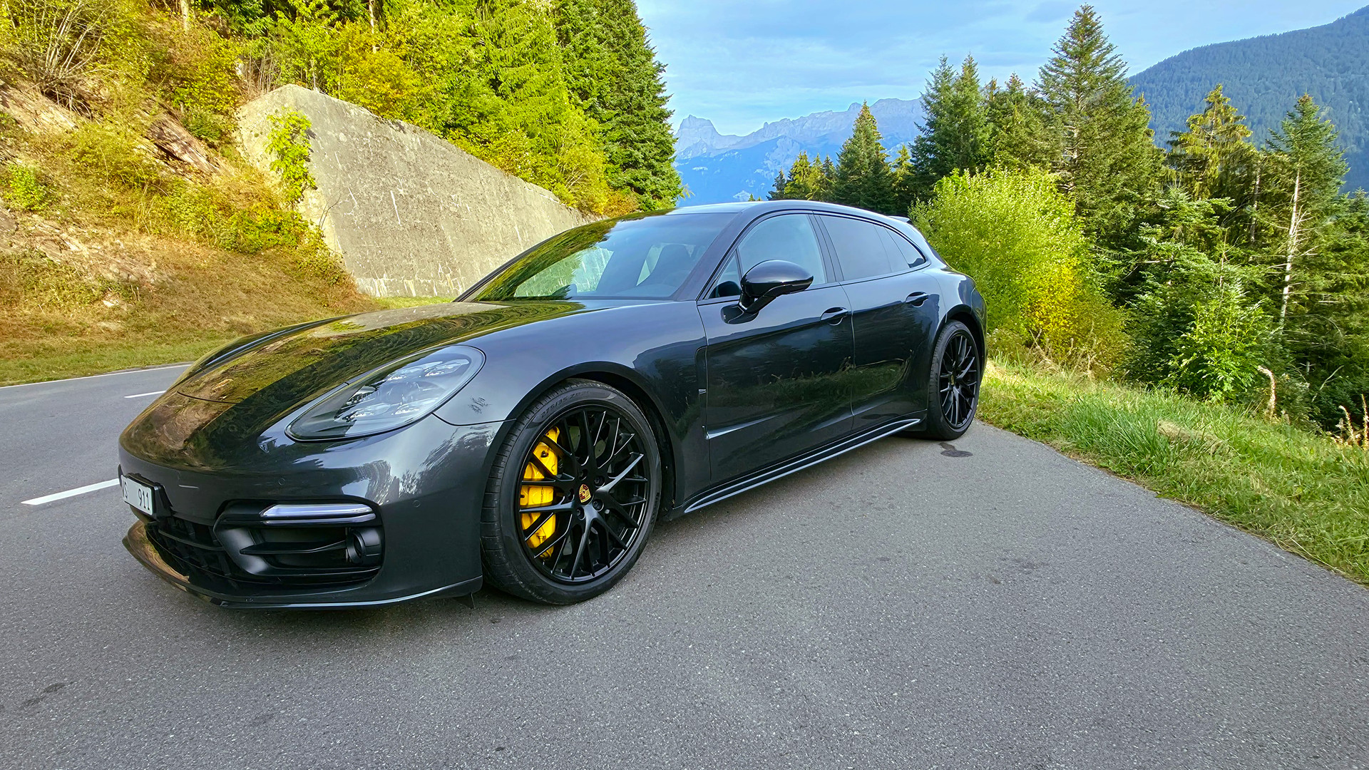 PORSCHE 4.0 V8 Turbo-image-2