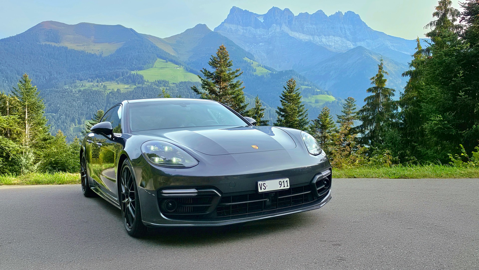 PORSCHE 4.0 V8 Turbo-image-5