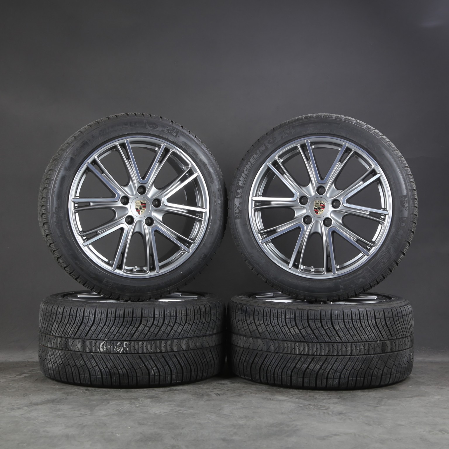 PORSCHE 4.0 V8 Turbo-image-19