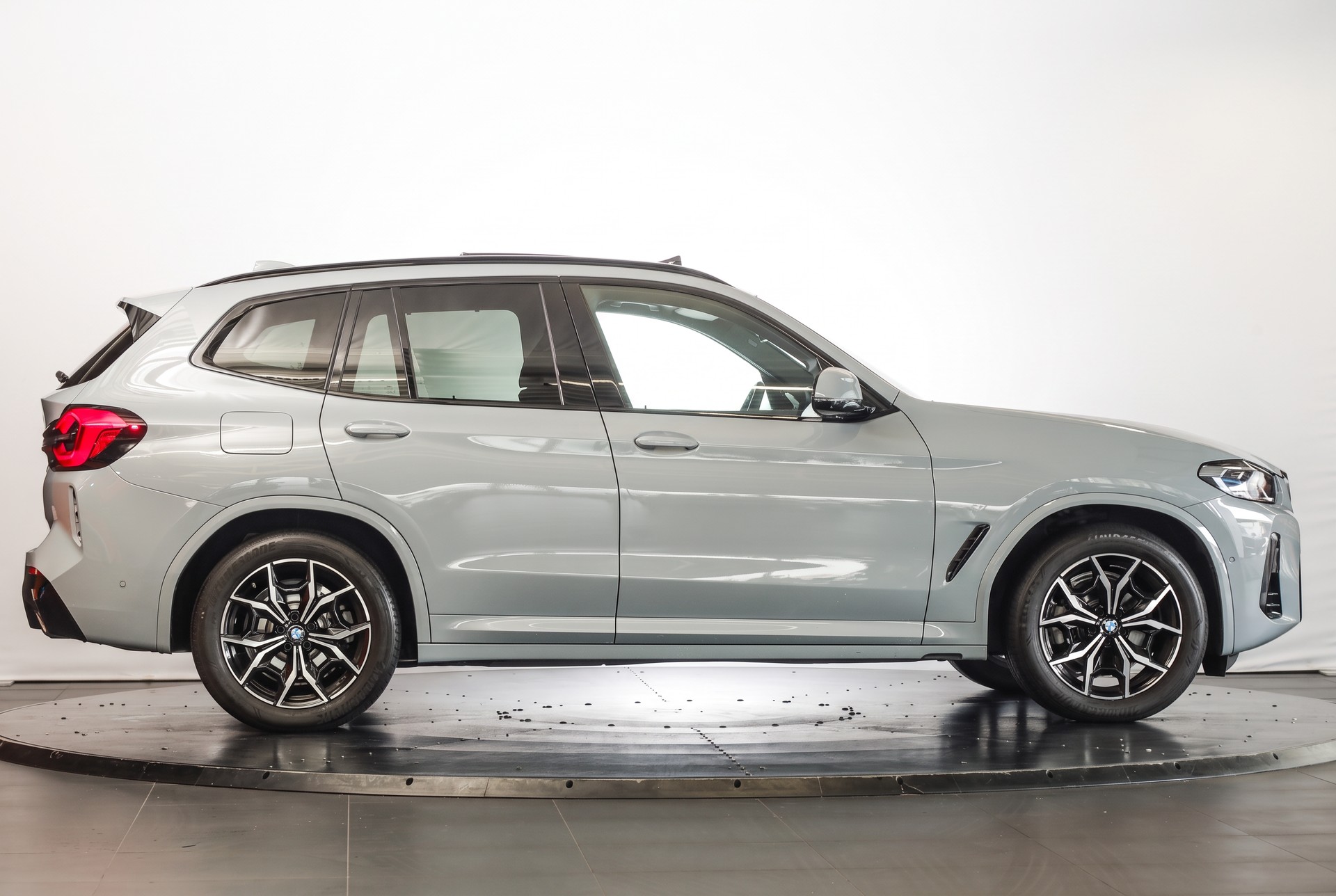 BMW X3 xDrive 48V 20d M Sport Edition Steptronic Phares laser / Pack Confort / Toit panoramique-image-4