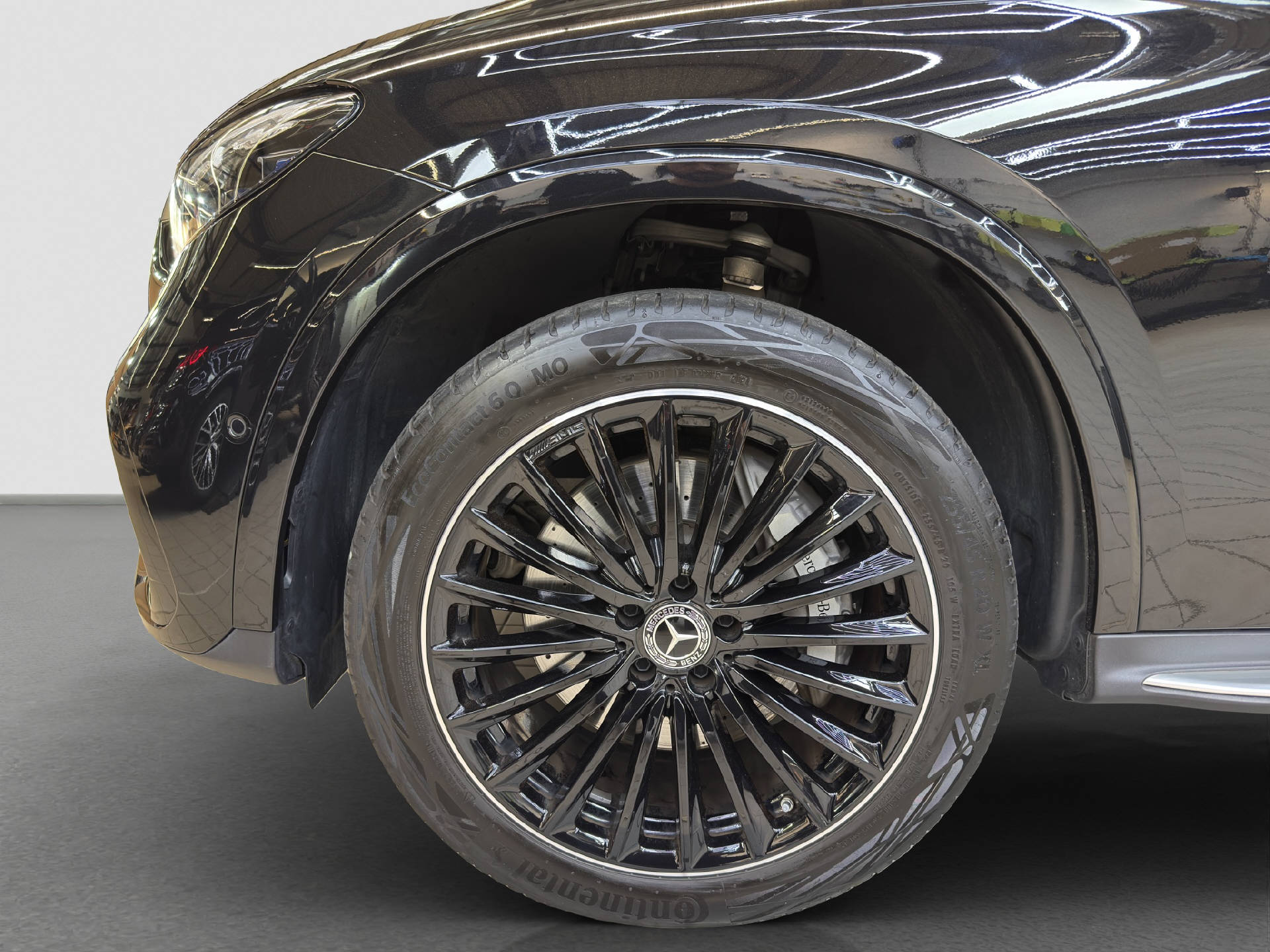 MERCEDES-BENZ GLC 200 AMG Line 4MATIC-image-5