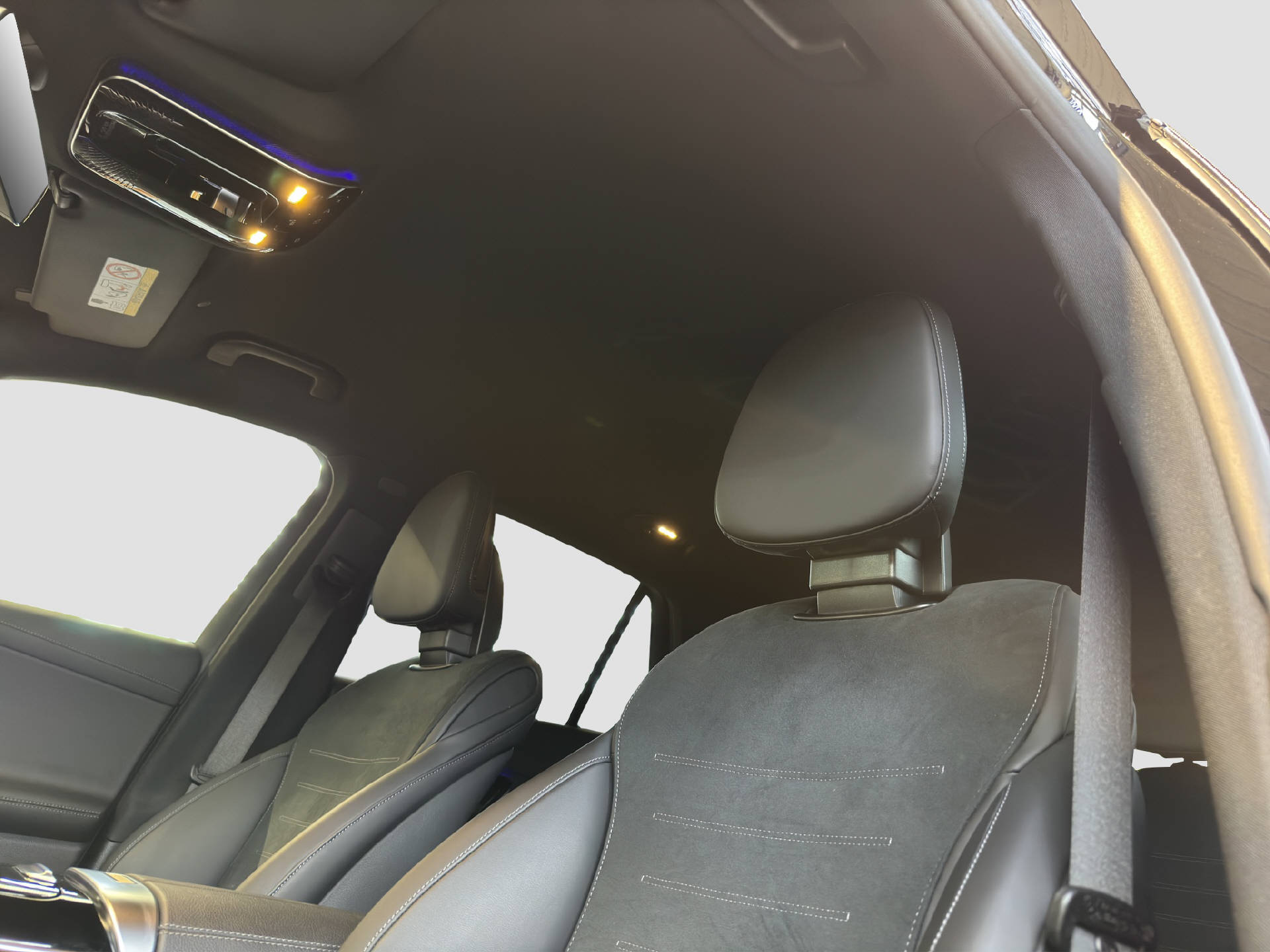 MERCEDES-BENZ GLC 200 AMG Line 4MATIC-image-11