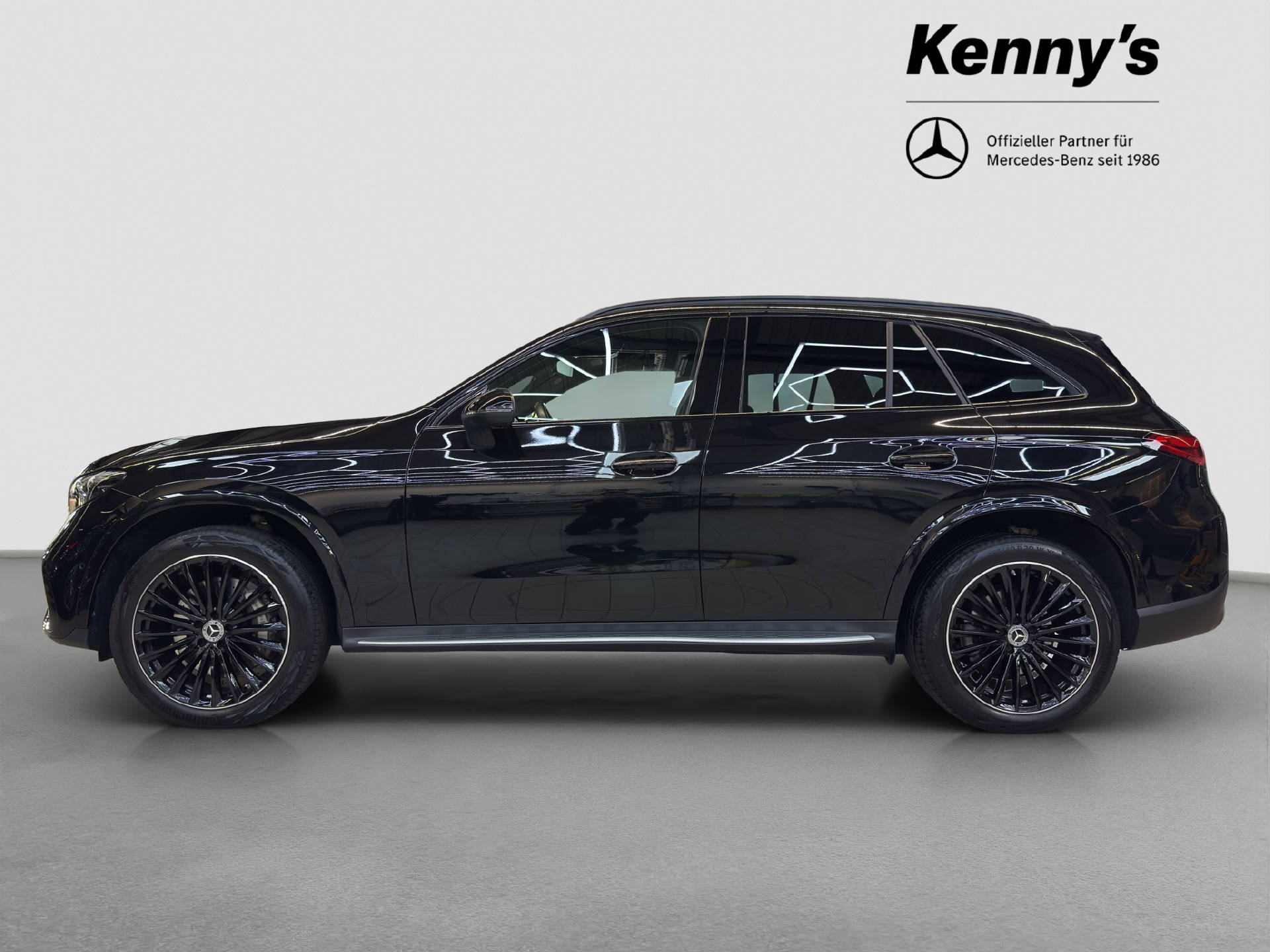 MERCEDES-BENZ GLC 200 AMG Line 4MATIC-image-2