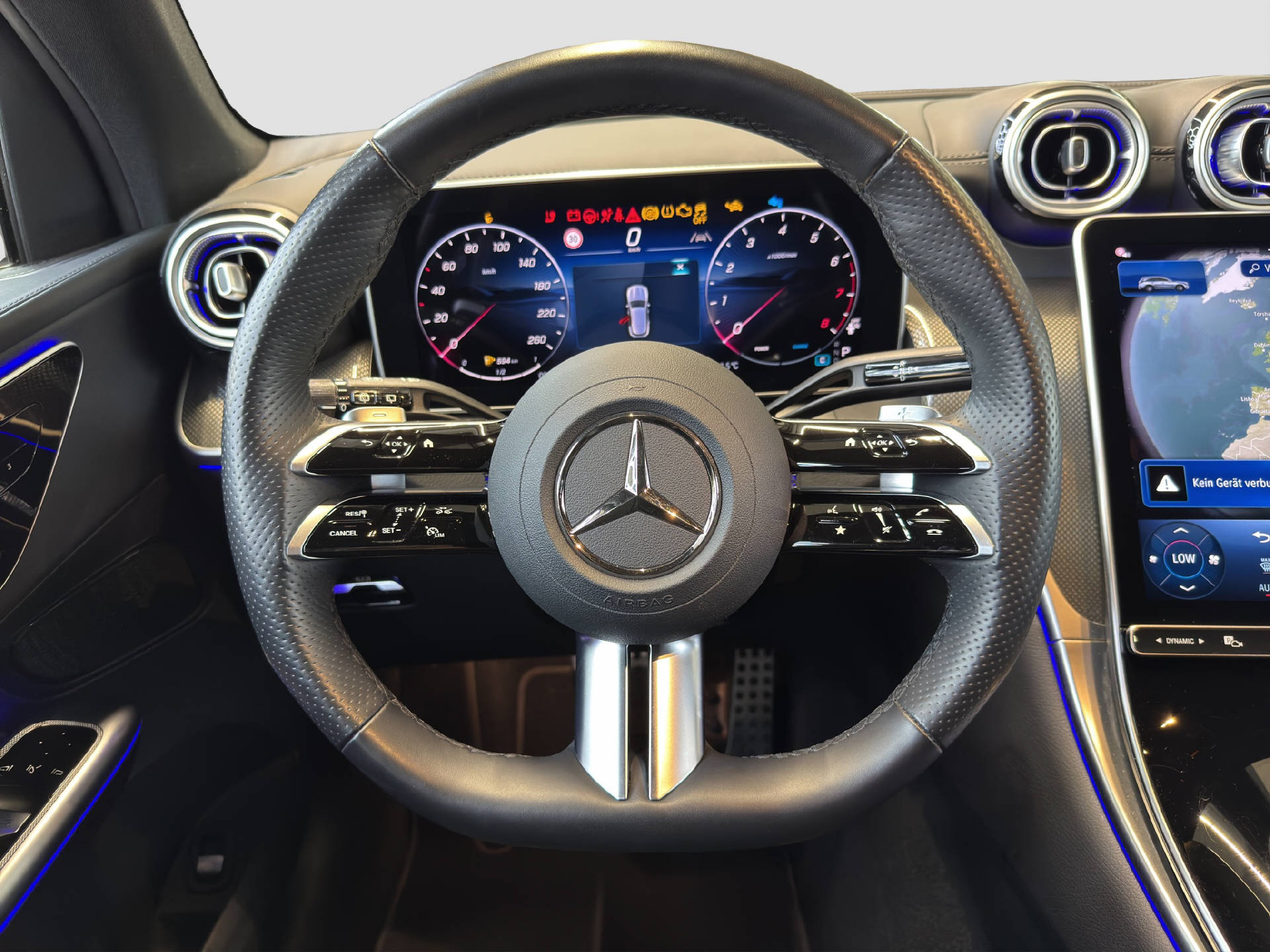 MERCEDES-BENZ GLC 200 AMG Line 4MATIC-image-8