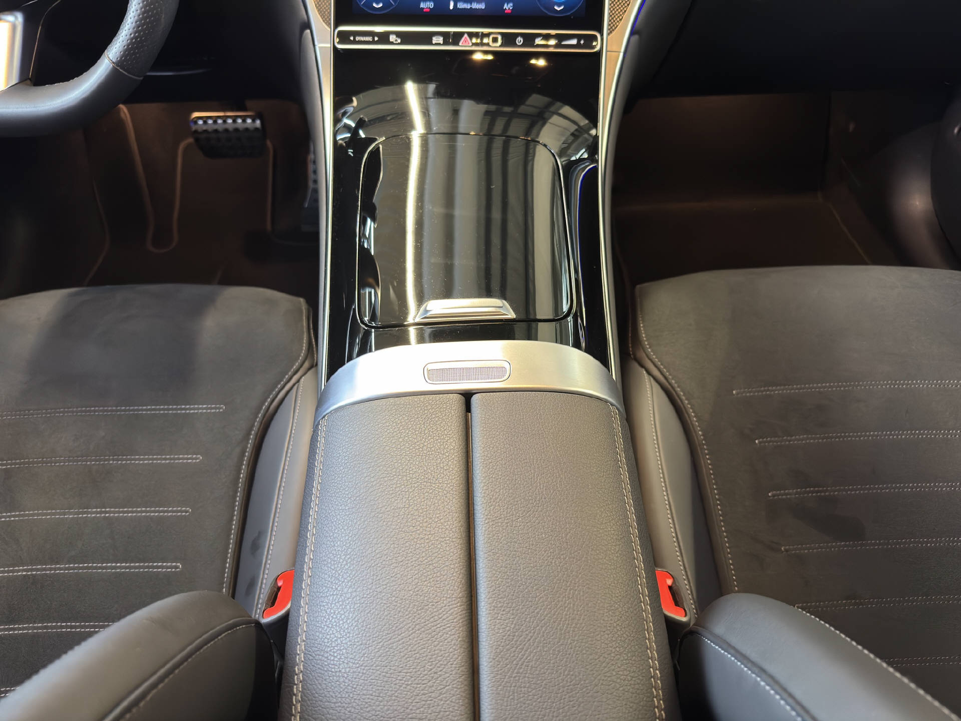 MERCEDES-BENZ GLC 200 AMG Line 4MATIC-image-10