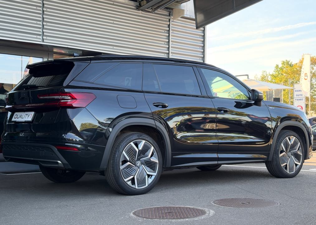 SKODA Kodiaq 2.0 TDi SportLine 4x4-image-2