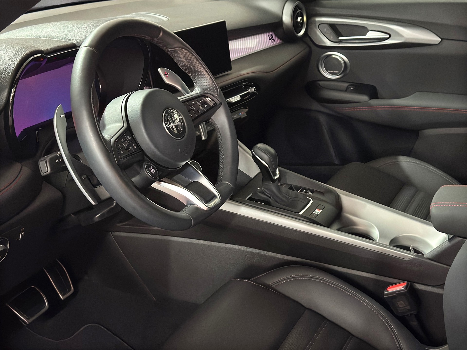 ALFA ROMEO Tonale 1.5 48V Hybrid Tributo Italiano-image-13