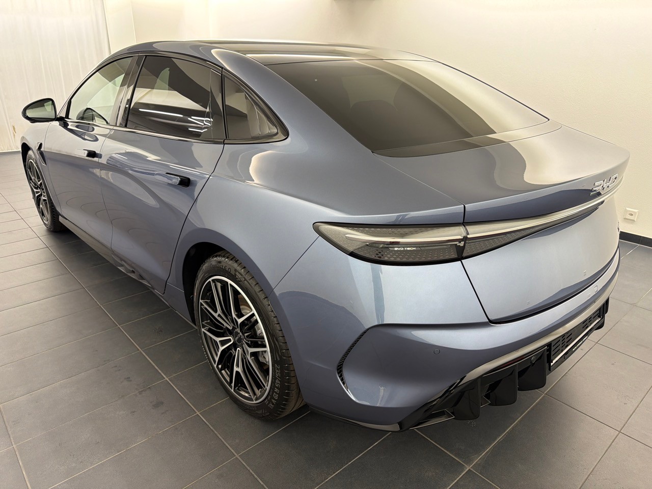 BYD Seal 82,5 kWh Excellence-image-1