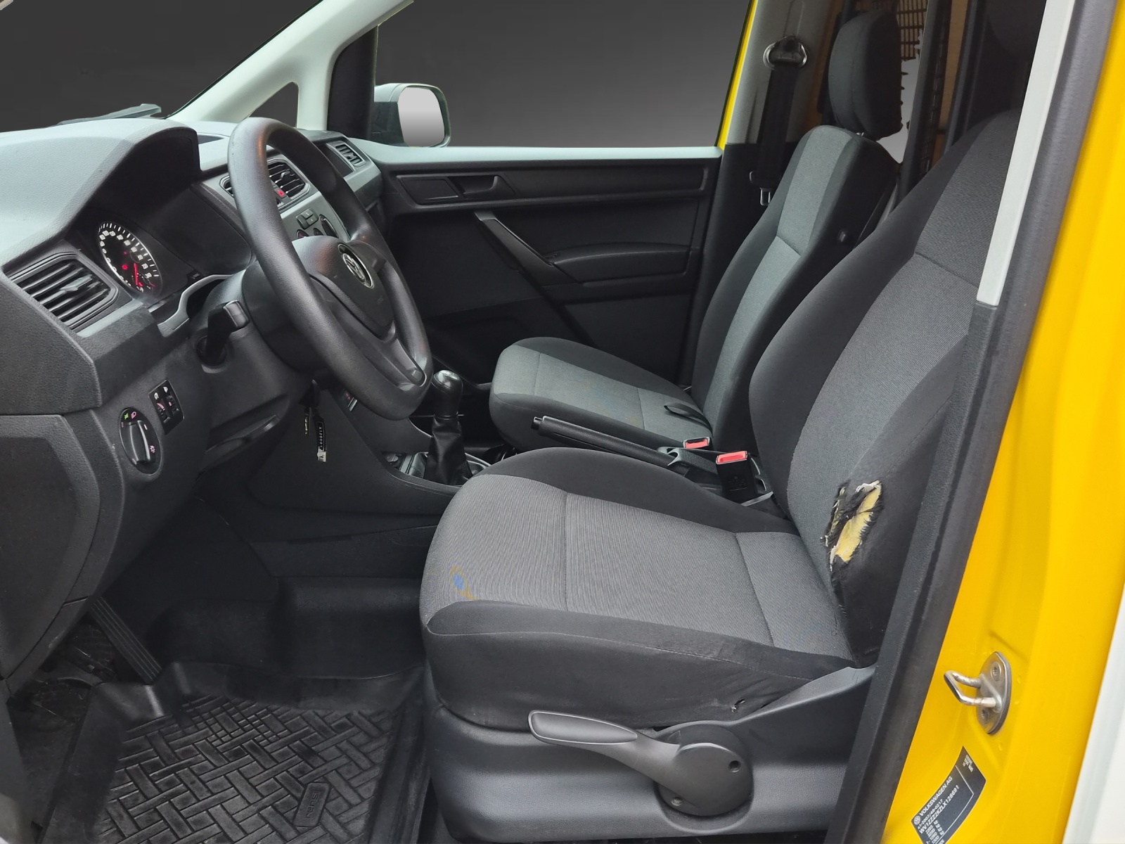 VW Caddy Maxi 1.0TSI BlueMotion Technology-image-5